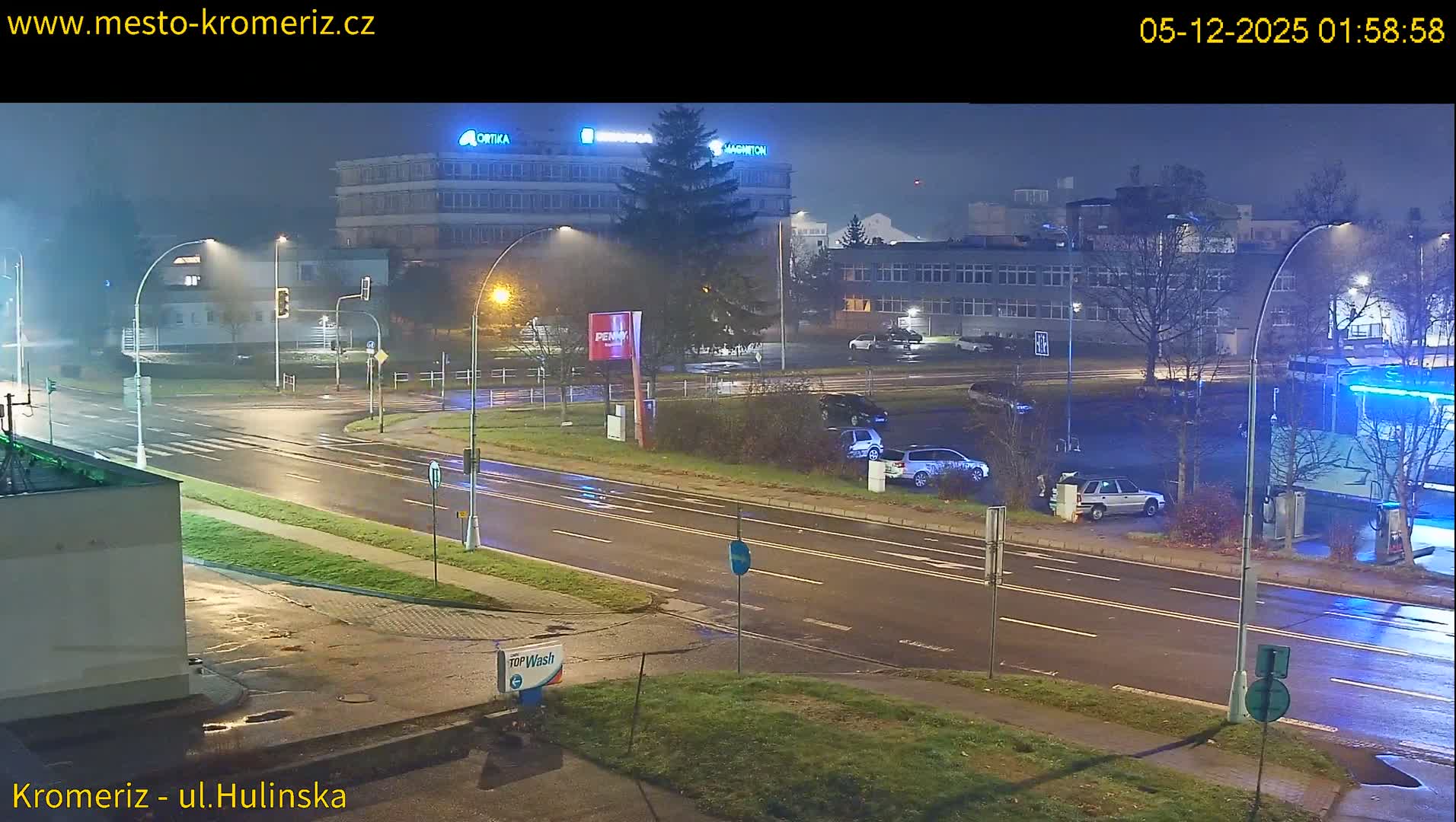 Kroměříž ,  Hulínská & Kaplanova & Čelakovského Intersection Live Cam -  Kromeriz, Zlin, Czechia