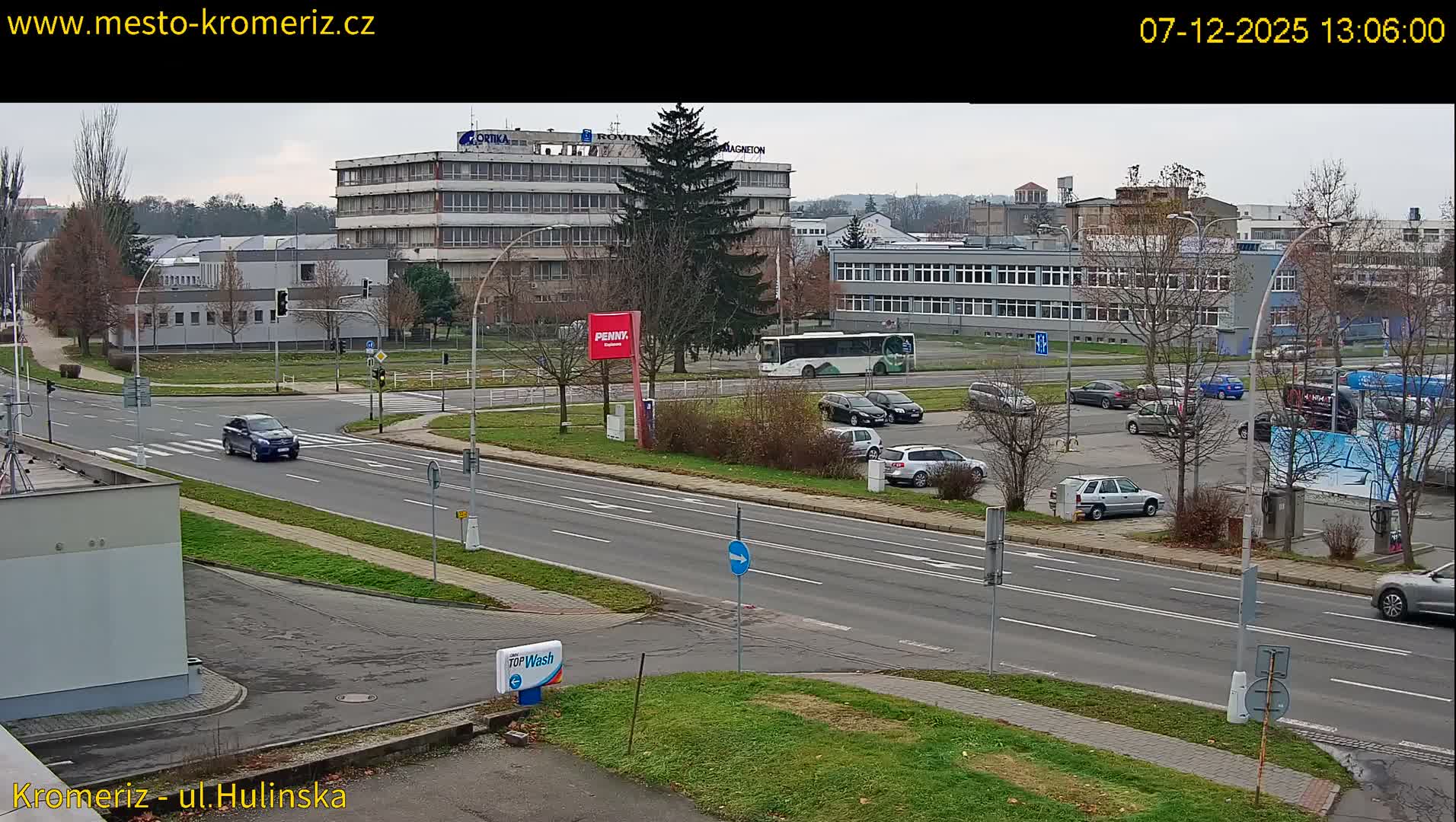 Kroměříž ,  Hulínská & Kaplanova & Čelakovského Intersection Live Cam -  Kromeriz, Zlin, Czechia