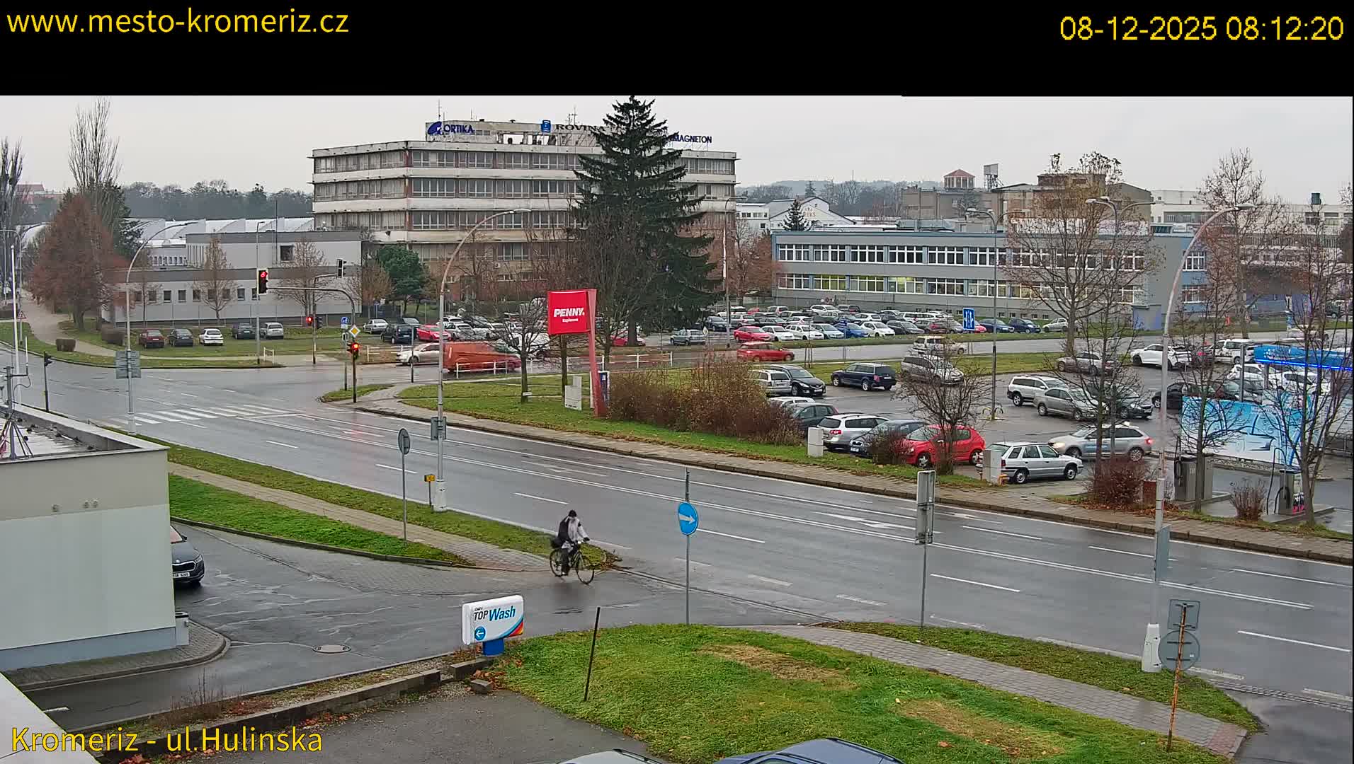 Kroměříž ,  Hulínská & Kaplanova & Čelakovského Intersection Live Cam -  Kromeriz, Zlin, Czechia