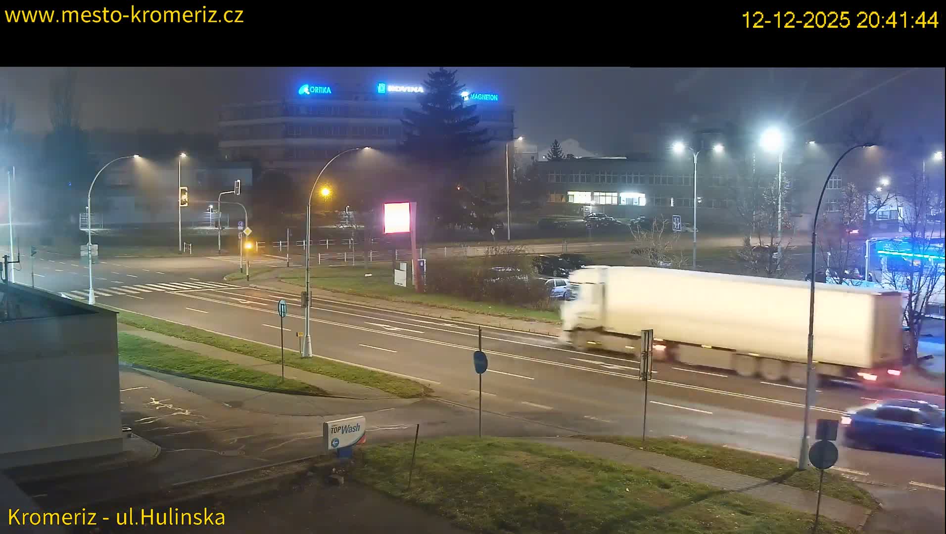 Kroměříž ,  Hulínská & Kaplanova & Čelakovského Intersection Live Cam -  Kromeriz, Zlin, Czechia