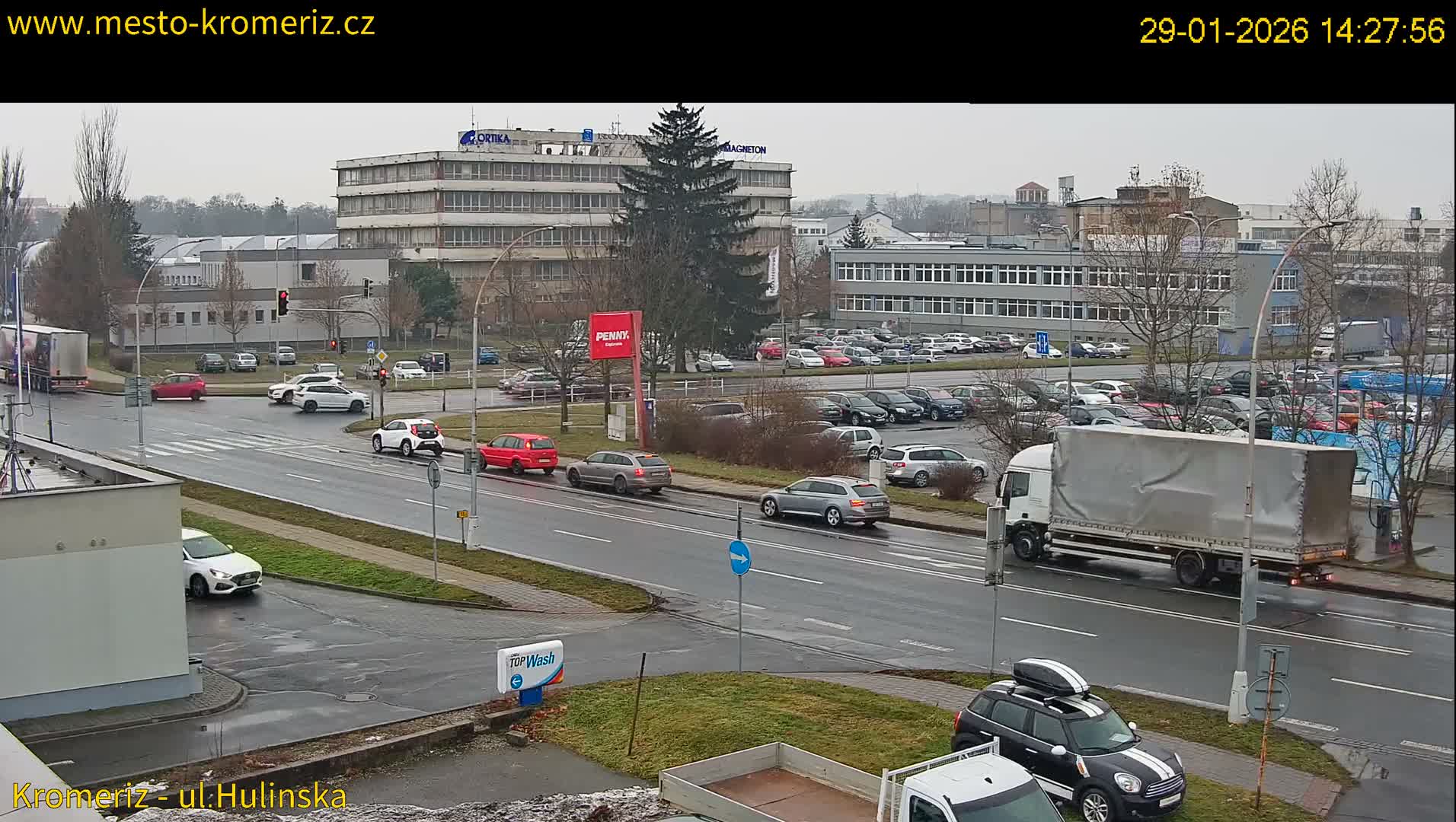 Kroměříž ,  Hulínská & Kaplanova & Čelakovského Intersection Live Cam -  Kromeriz, Zlin, Czechia