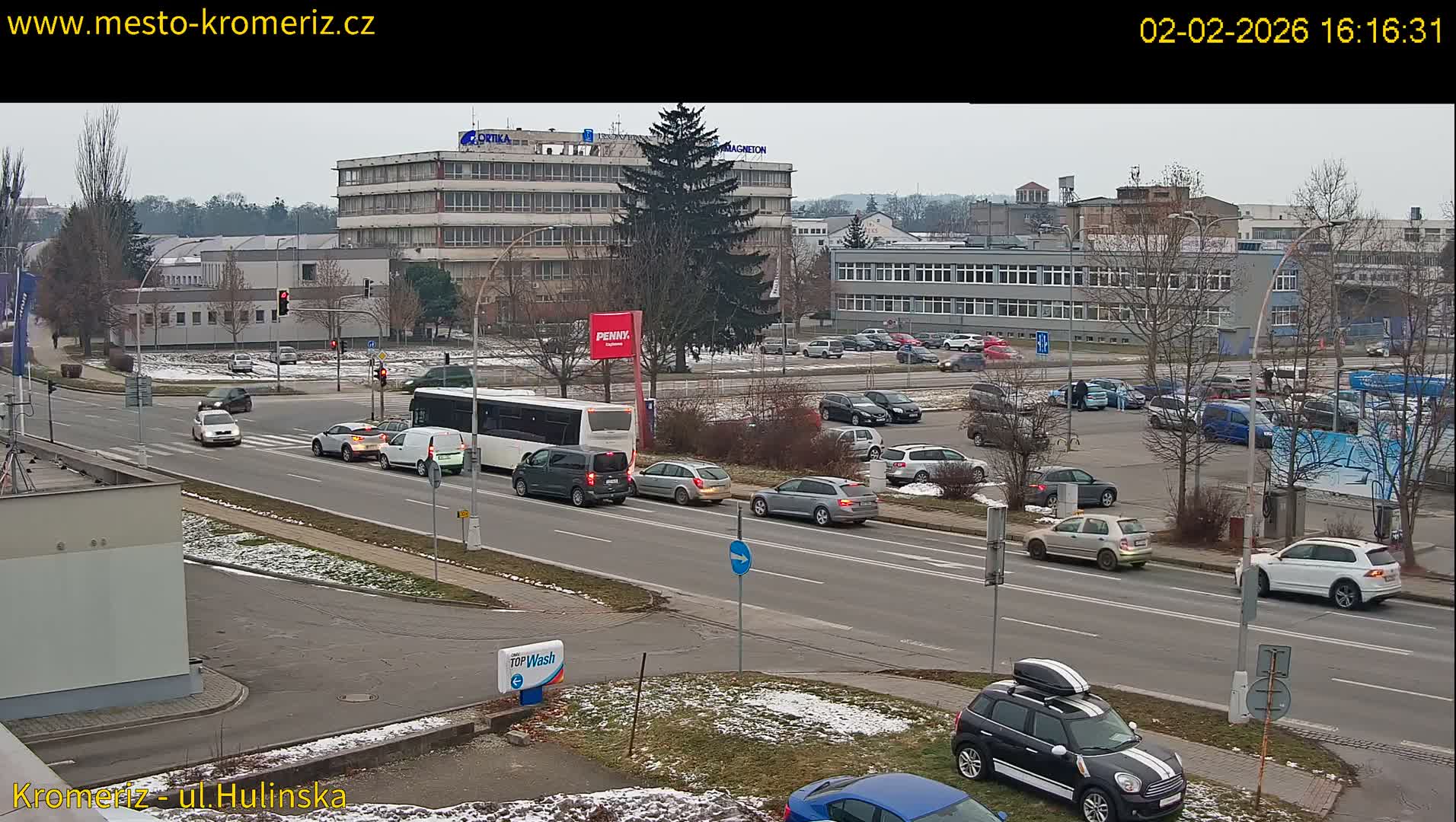 Kroměříž ,  Hulínská & Kaplanova & Čelakovského Intersection Live Cam -  Kromeriz, Zlin, Czechia