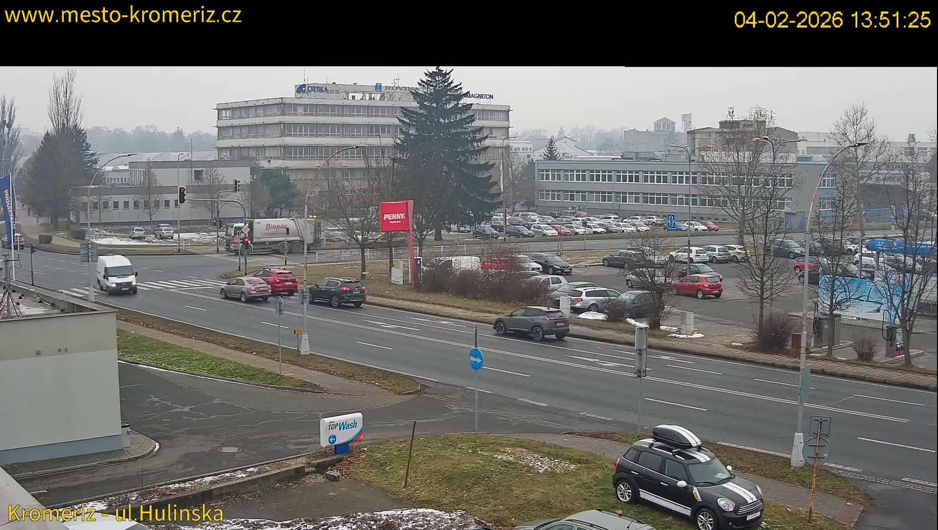 Kroměříž ,  Hulínská & Kaplanova & Čelakovského Intersection Live Cam -  Kromeriz, Zlin, Czechia
