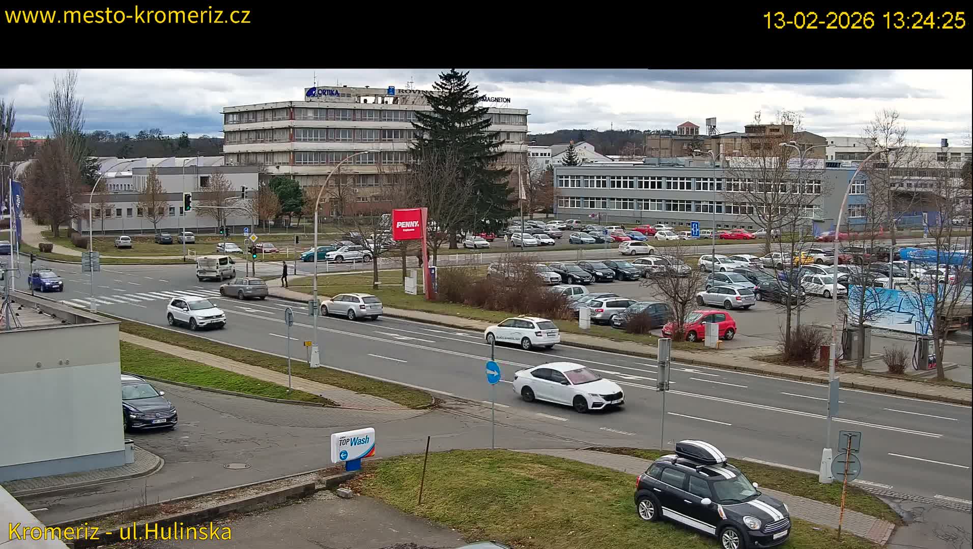 Kroměříž ,  Hulínská & Kaplanova & Čelakovského Intersection Live Cam -  Kromeriz, Zlin, Czechia