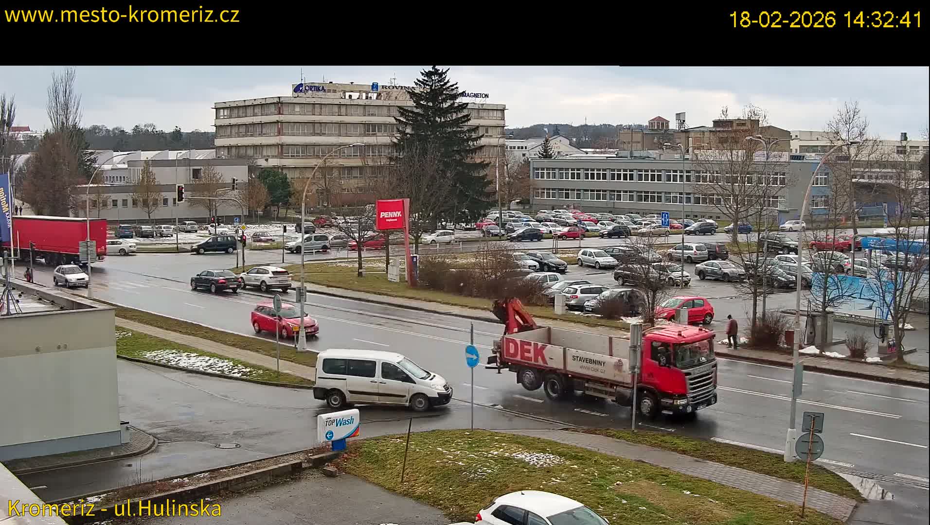 Kroměříž ,  Hulínská & Kaplanova & Čelakovského Intersection Live Cam -  Kromeriz, Zlin, Czechia