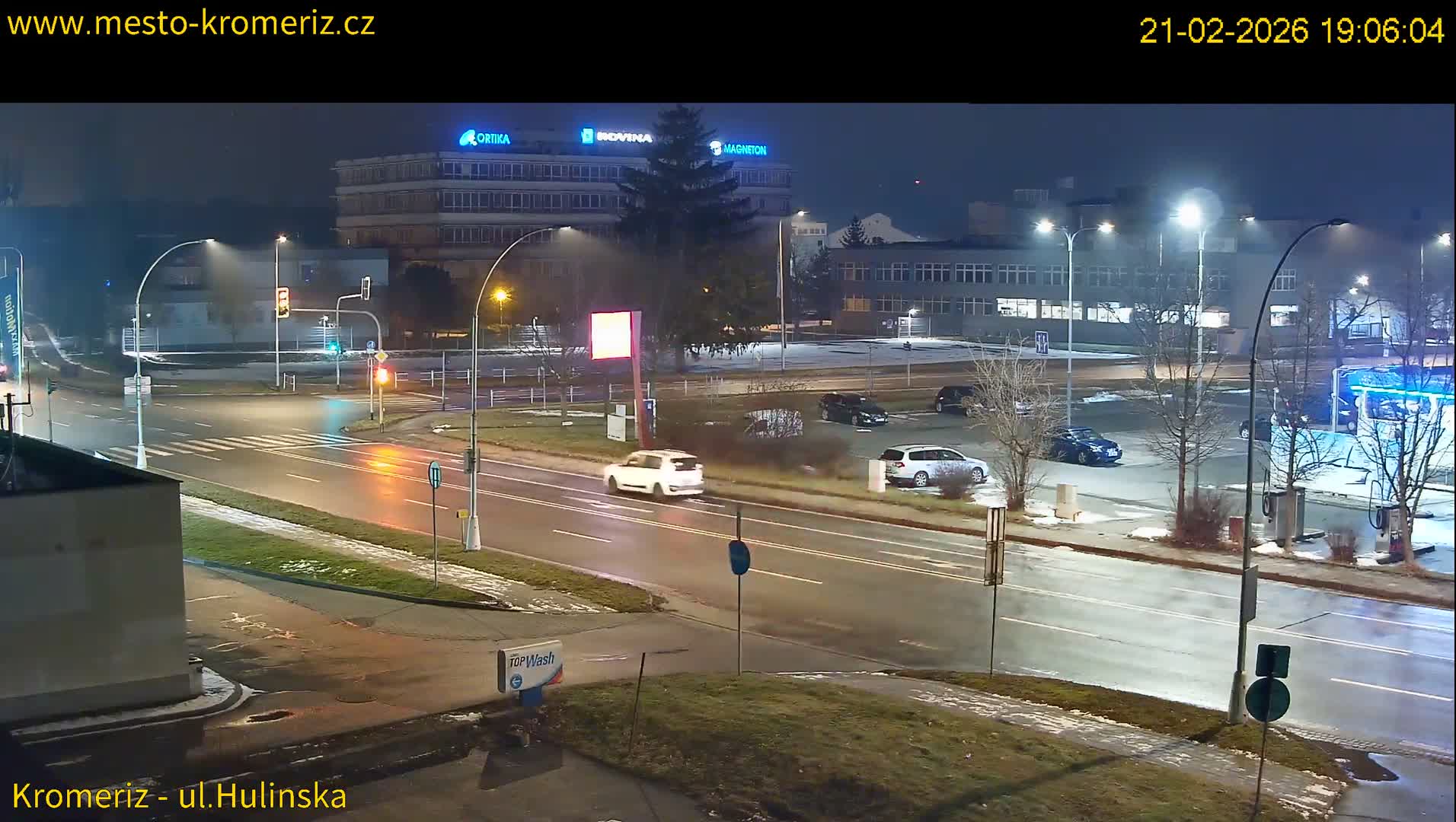 Kroměříž ,  Hulínská & Kaplanova & Čelakovského Intersection Live Cam -  Kromeriz, Zlin, Czechia