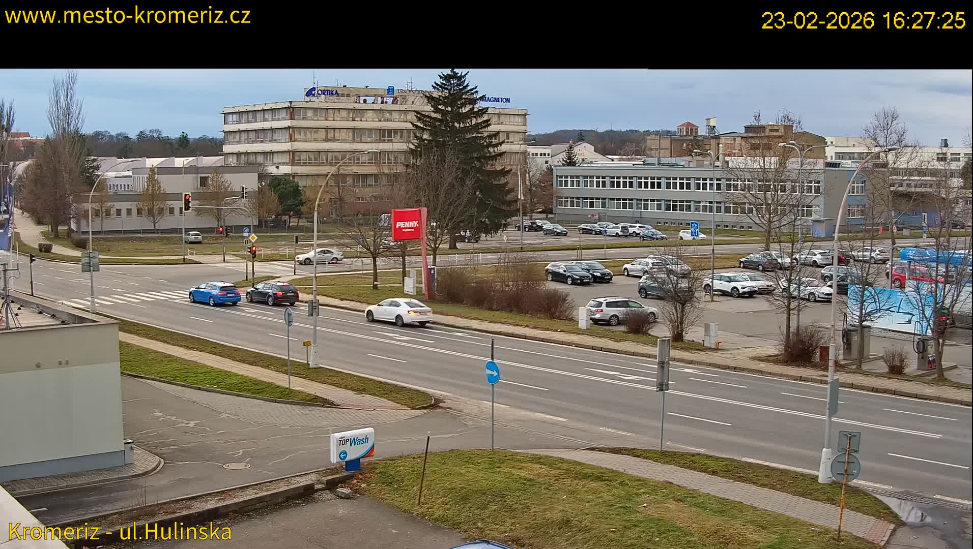 Kroměříž ,  Hulínská & Kaplanova & Čelakovského Intersection Live Cam -  Kromeriz, Zlin, Czechia