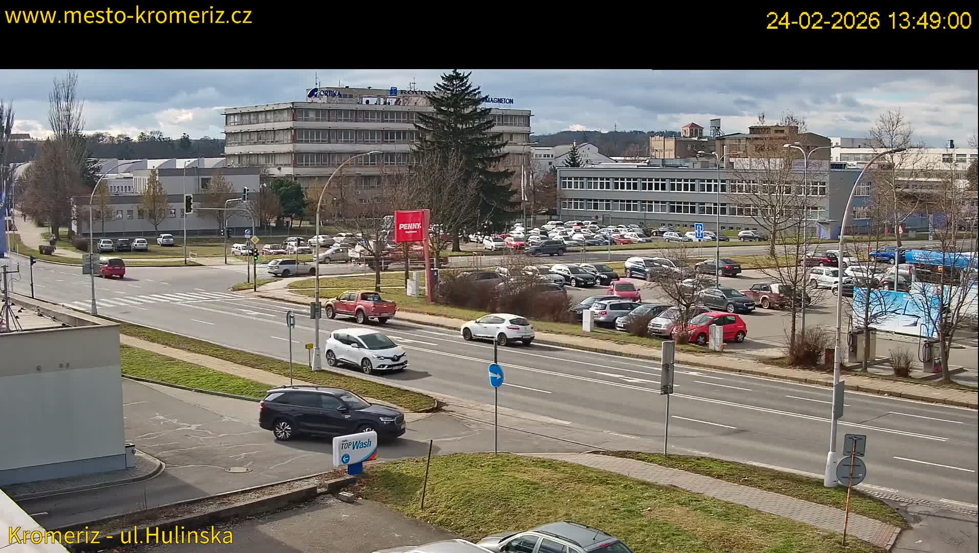 Kroměříž ,  Hulínská & Kaplanova & Čelakovského Intersection Live Cam -  Kromeriz, Zlin, Czechia