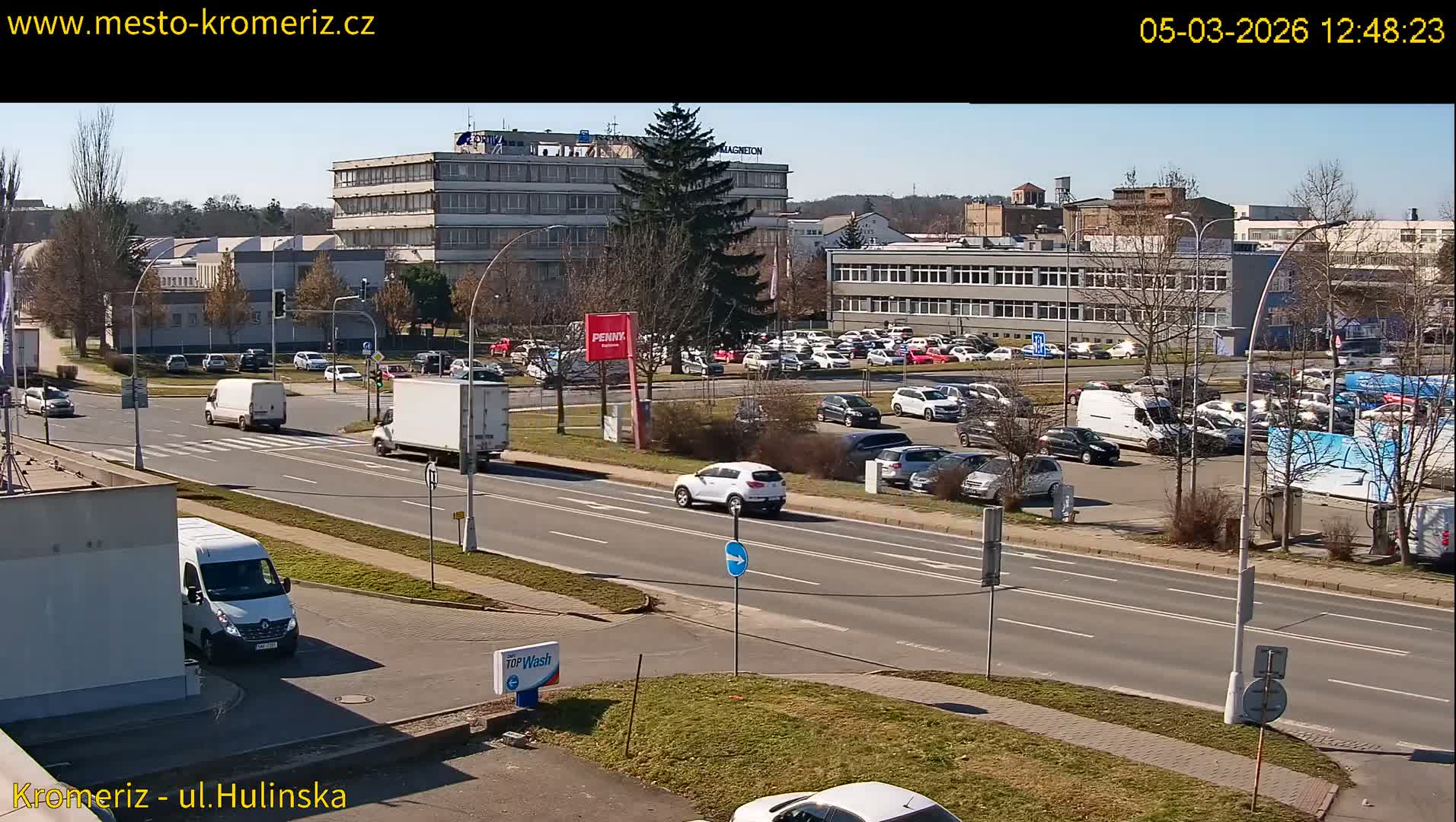 Kroměříž ,  Hulínská & Kaplanova & Čelakovského Intersection Live Cam -  Kromeriz, Zlin, Czechia