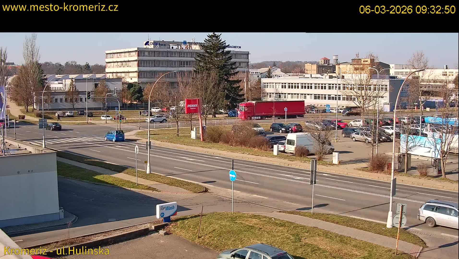 Kroměříž ,  Hulínská & Kaplanova & Čelakovského Intersection Live Cam -  Kromeriz, Zlin, Czechia