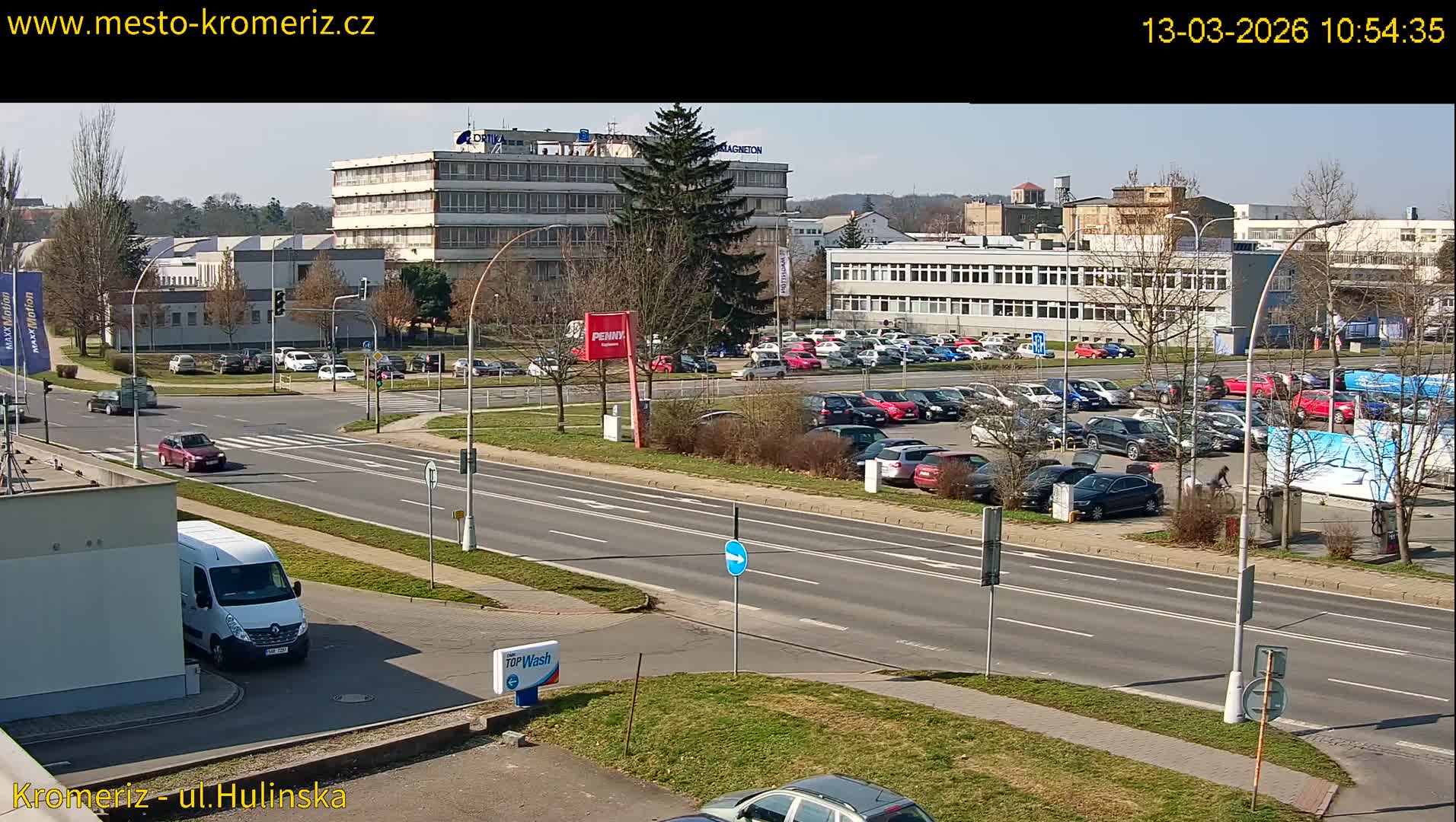 Kroměříž ,  Hulínská & Kaplanova & Čelakovského Intersection Live Cam -  Kromeriz, Zlin, Czechia