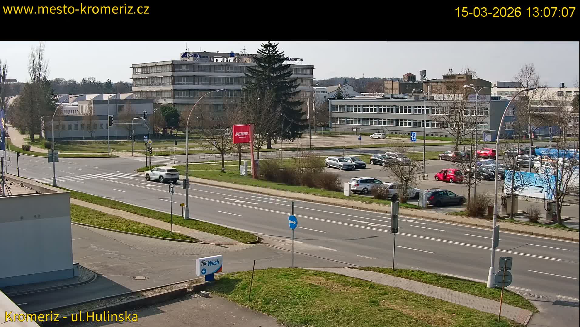 Kroměříž ,  Hulínská & Kaplanova & Čelakovského Intersection Live Cam -  Kromeriz, Zlin, Czechia