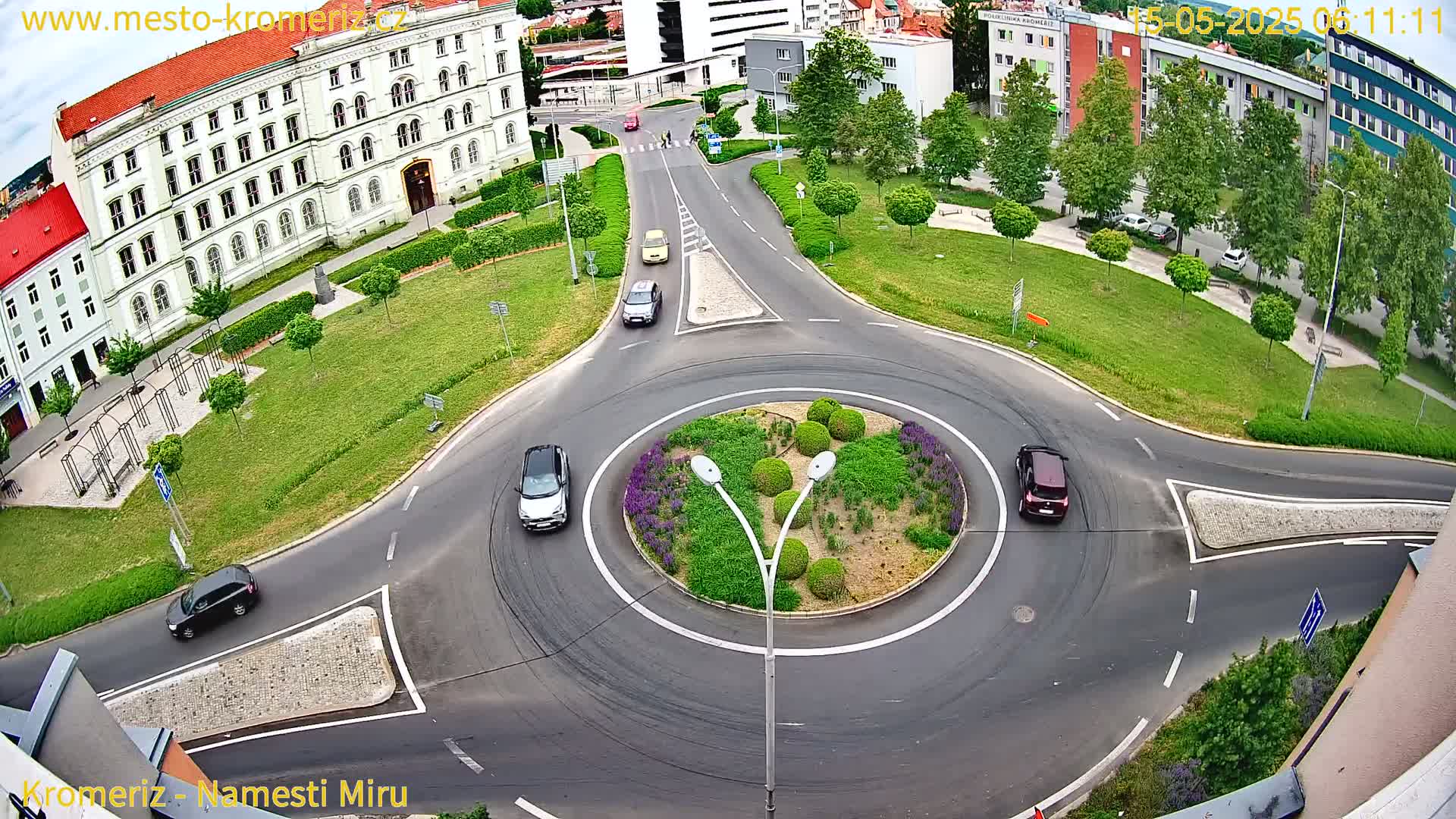 Kroměříž  , Náměstí Míru (Peace Square) Junction Live Cam - Kromeriz, Zlin, Czechia