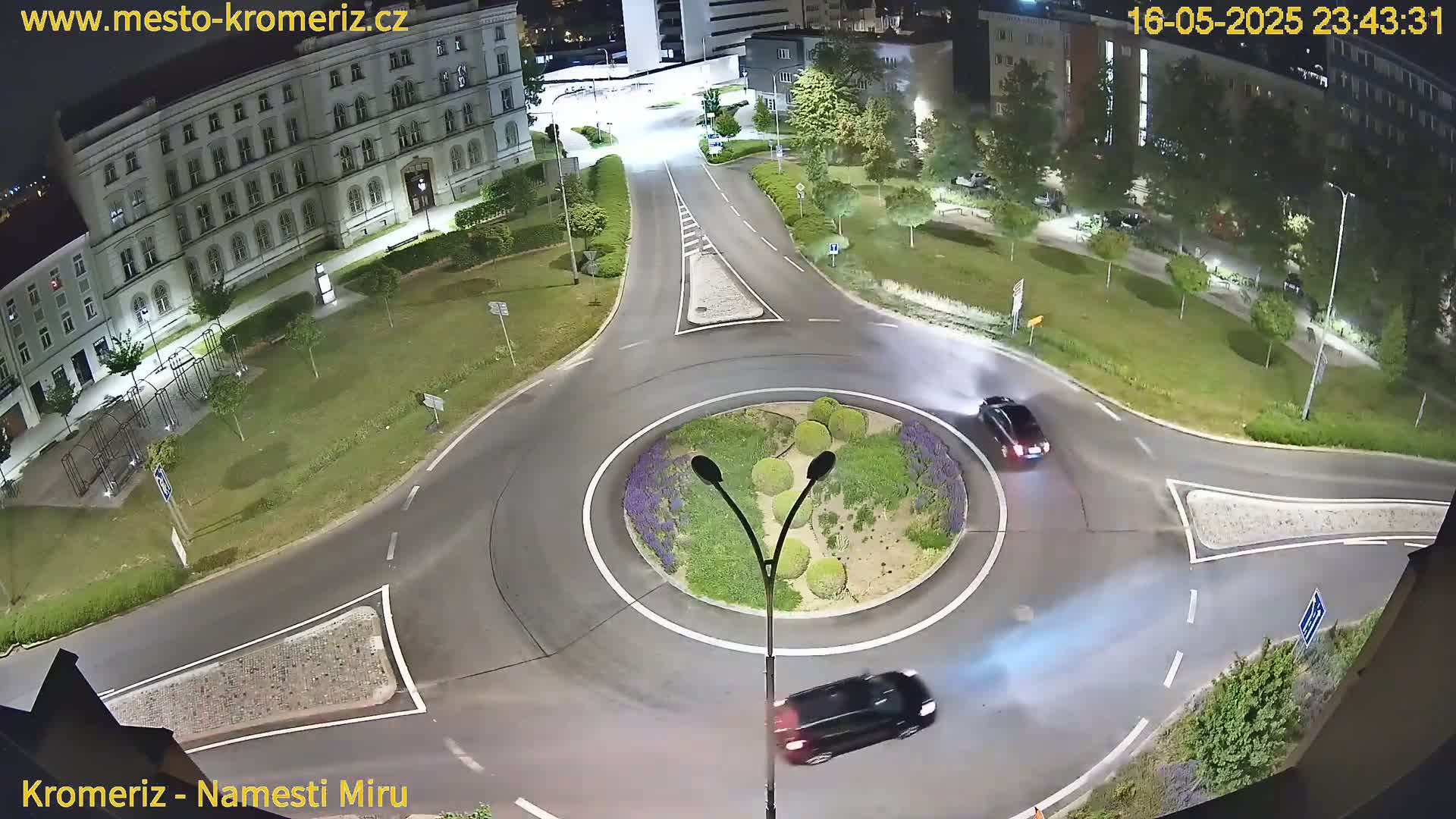 Kroměříž  , Náměstí Míru (Peace Square) Junction Live Cam - Kromeriz, Zlin, Czechia