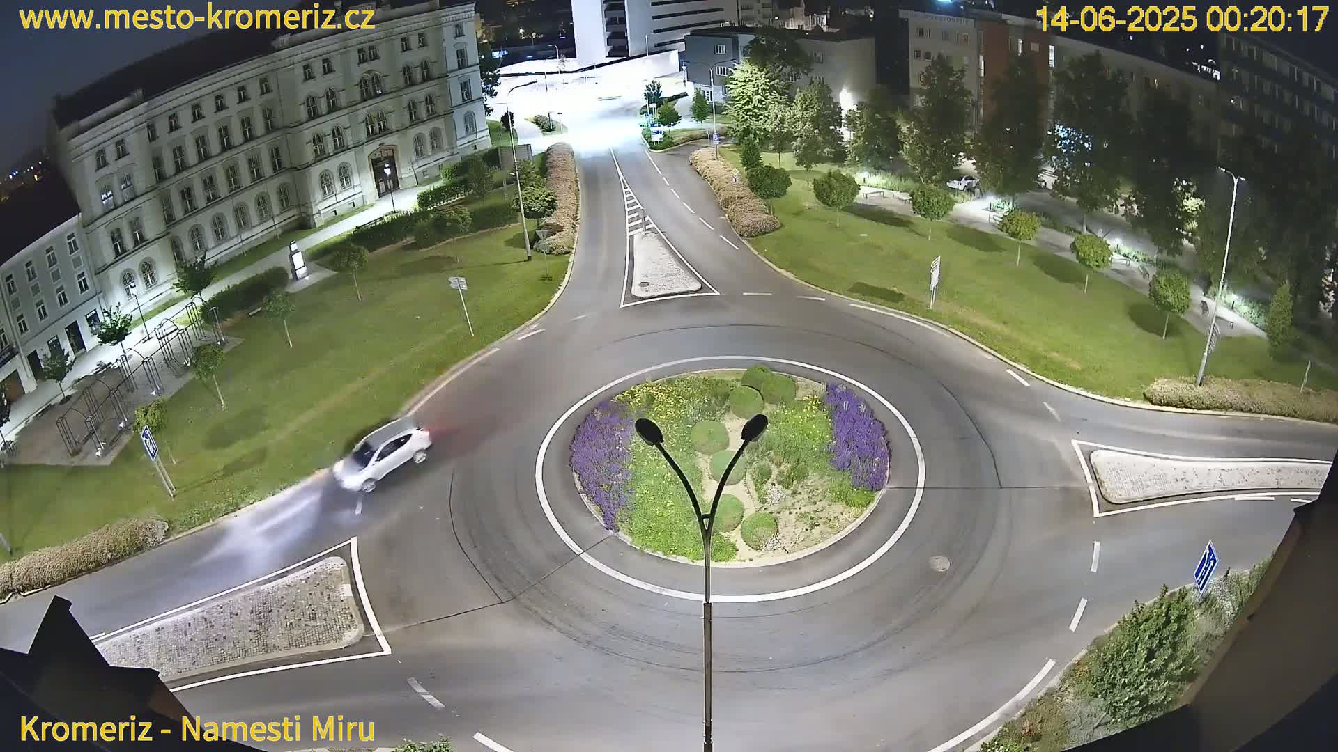 Kroměříž  , Náměstí Míru (Peace Square) Junction Live Cam - Kromeriz, Zlin, Czechia