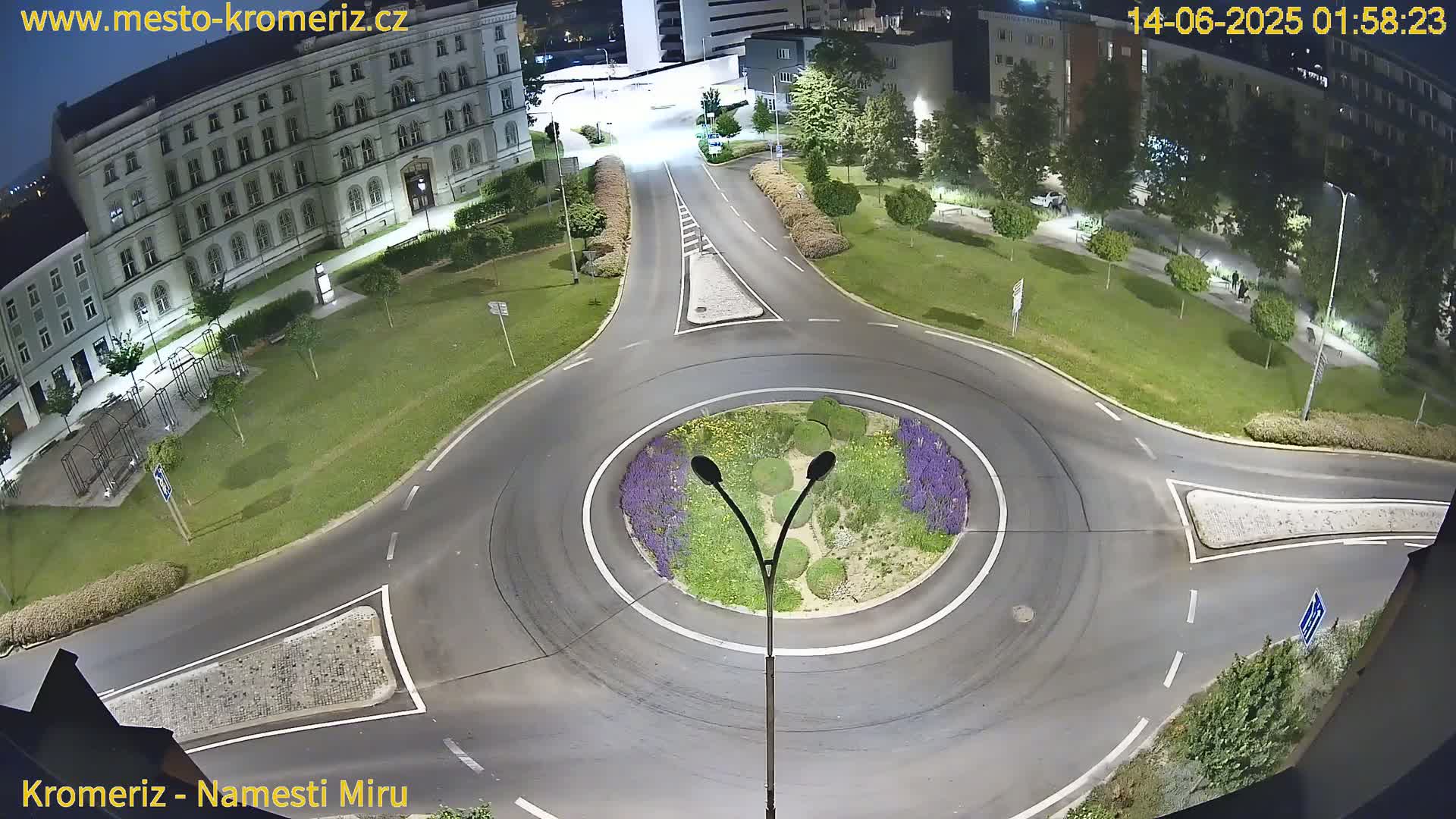 Kroměříž  , Náměstí Míru (Peace Square) Junction Live Cam - Kromeriz, Zlin, Czechia