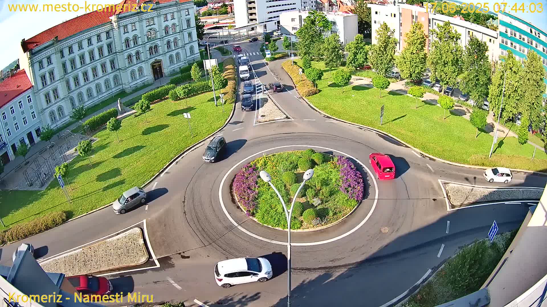 Kroměříž  , Náměstí Míru (Peace Square) Junction Live Cam - Kromeriz, Zlin, Czechia