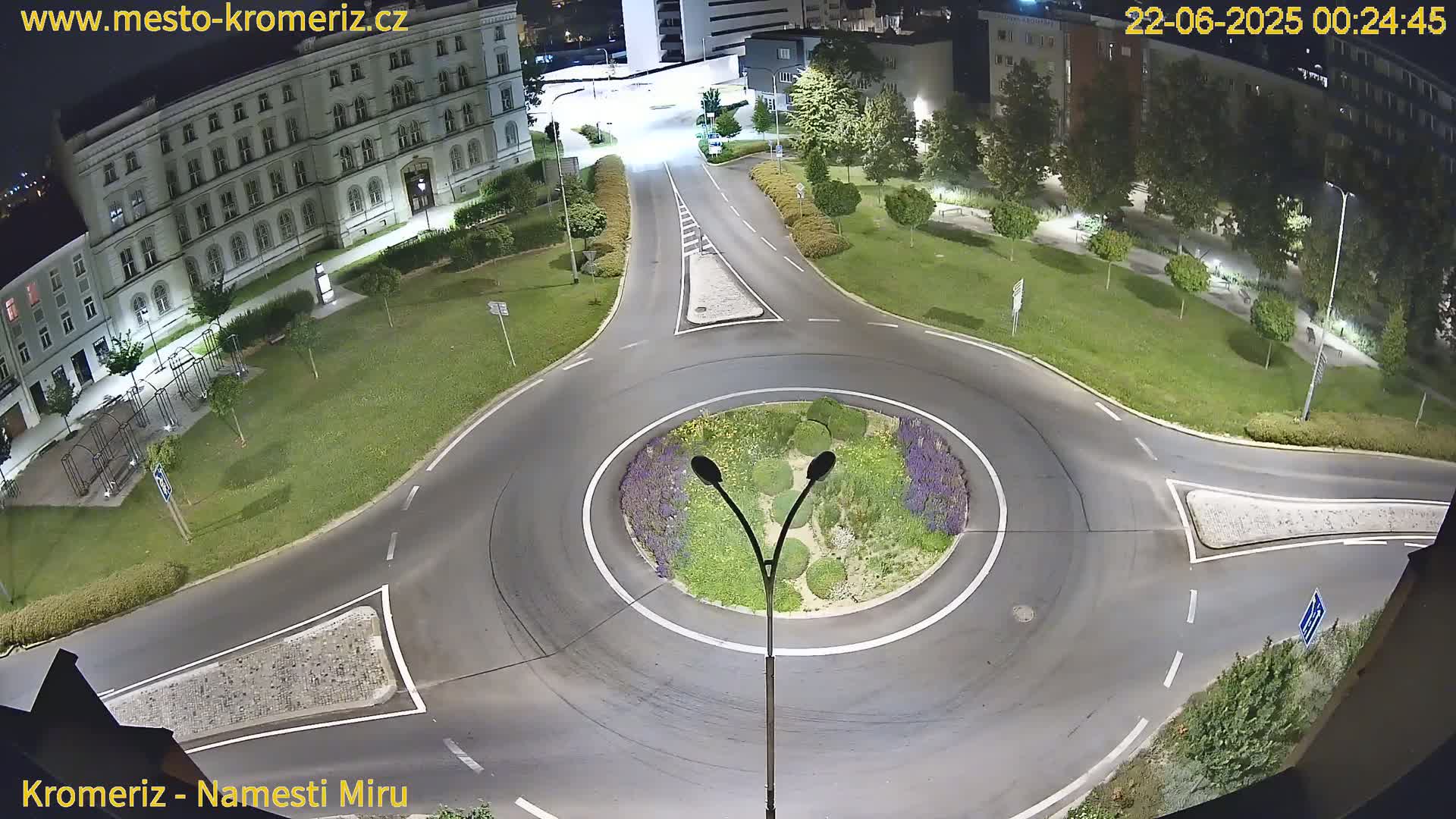 Kroměříž  , Náměstí Míru (Peace Square) Junction Live Cam - Kromeriz, Zlin, Czechia