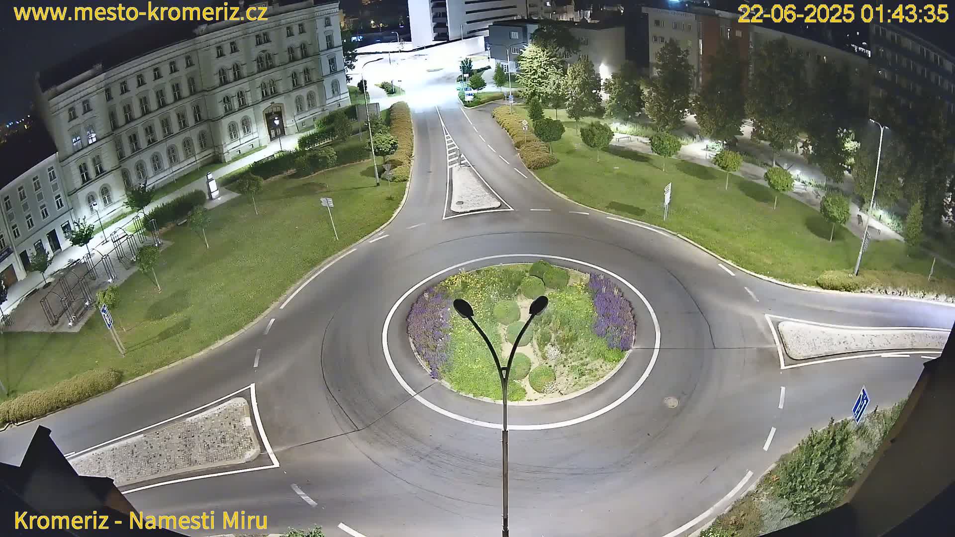 Kroměříž  , Náměstí Míru (Peace Square) Junction Live Cam - Kromeriz, Zlin, Czechia