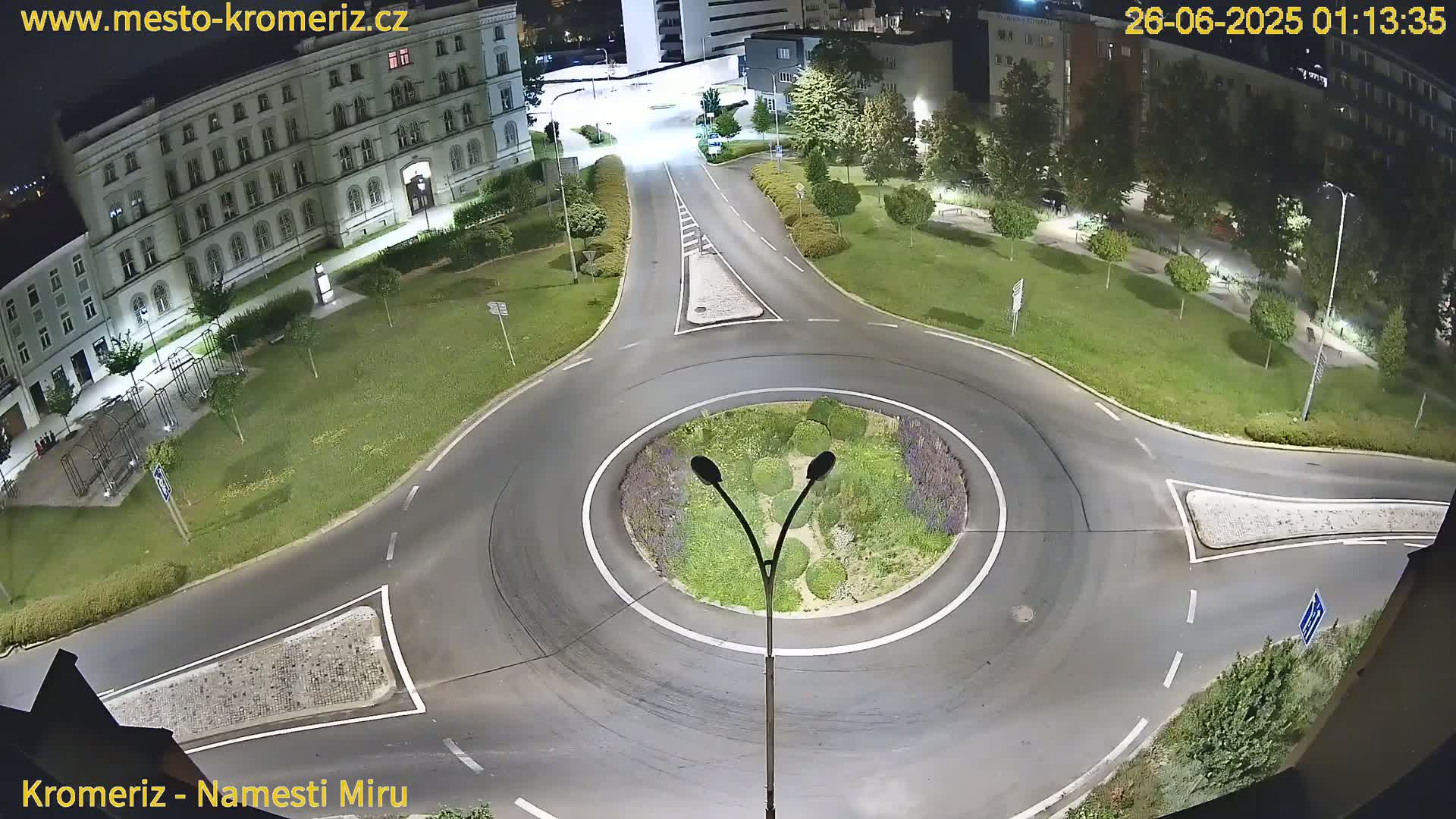 Kroměříž  , Náměstí Míru (Peace Square) Junction Live Cam - Kromeriz, Zlin, Czechia
