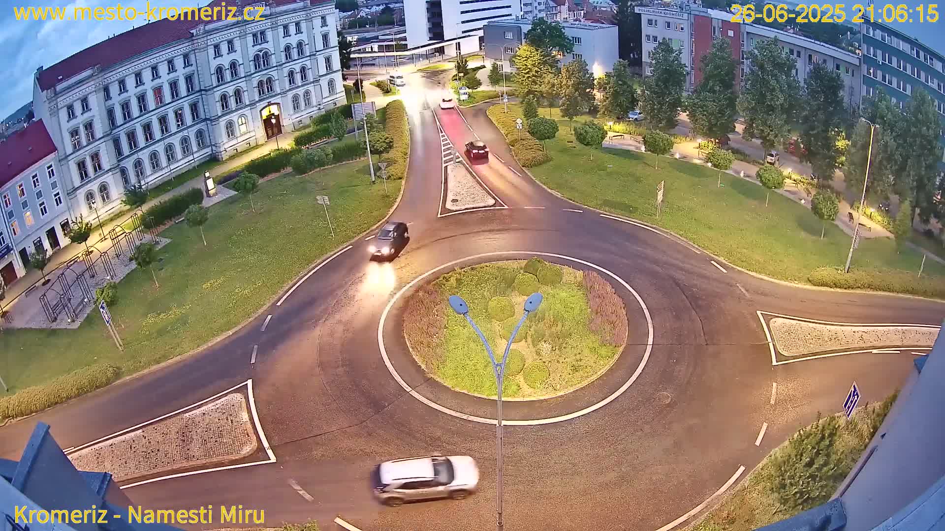 Kroměříž  , Náměstí Míru (Peace Square) Junction Live Cam - Kromeriz, Zlin, Czechia