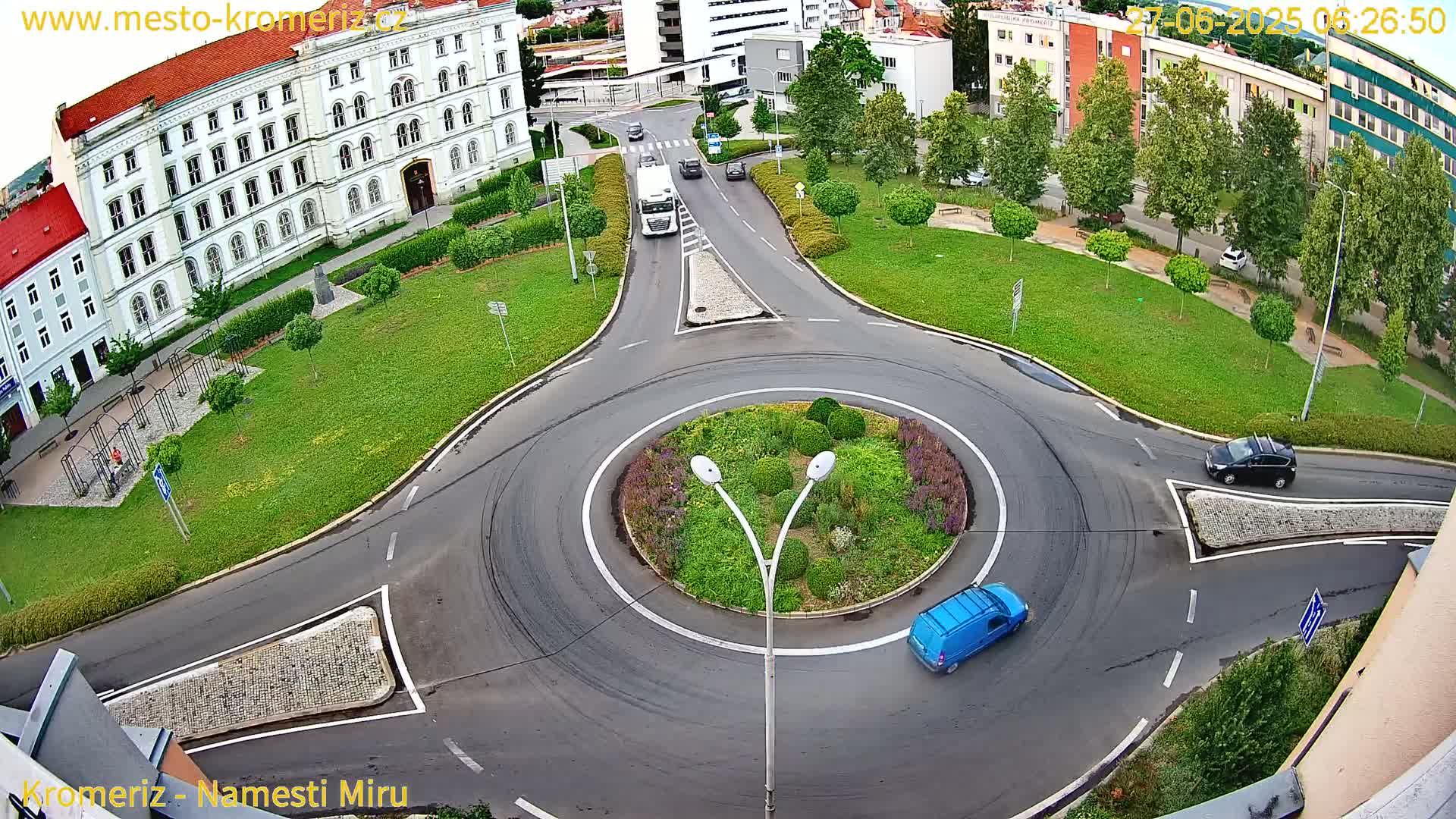 Kroměříž  , Náměstí Míru (Peace Square) Junction Live Cam - Kromeriz, Zlin, Czechia