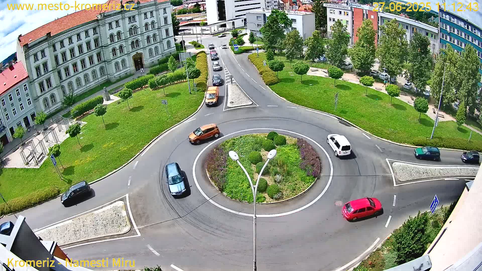 Kroměříž  , Náměstí Míru (Peace Square) Junction Live Cam - Kromeriz, Zlin, Czechia