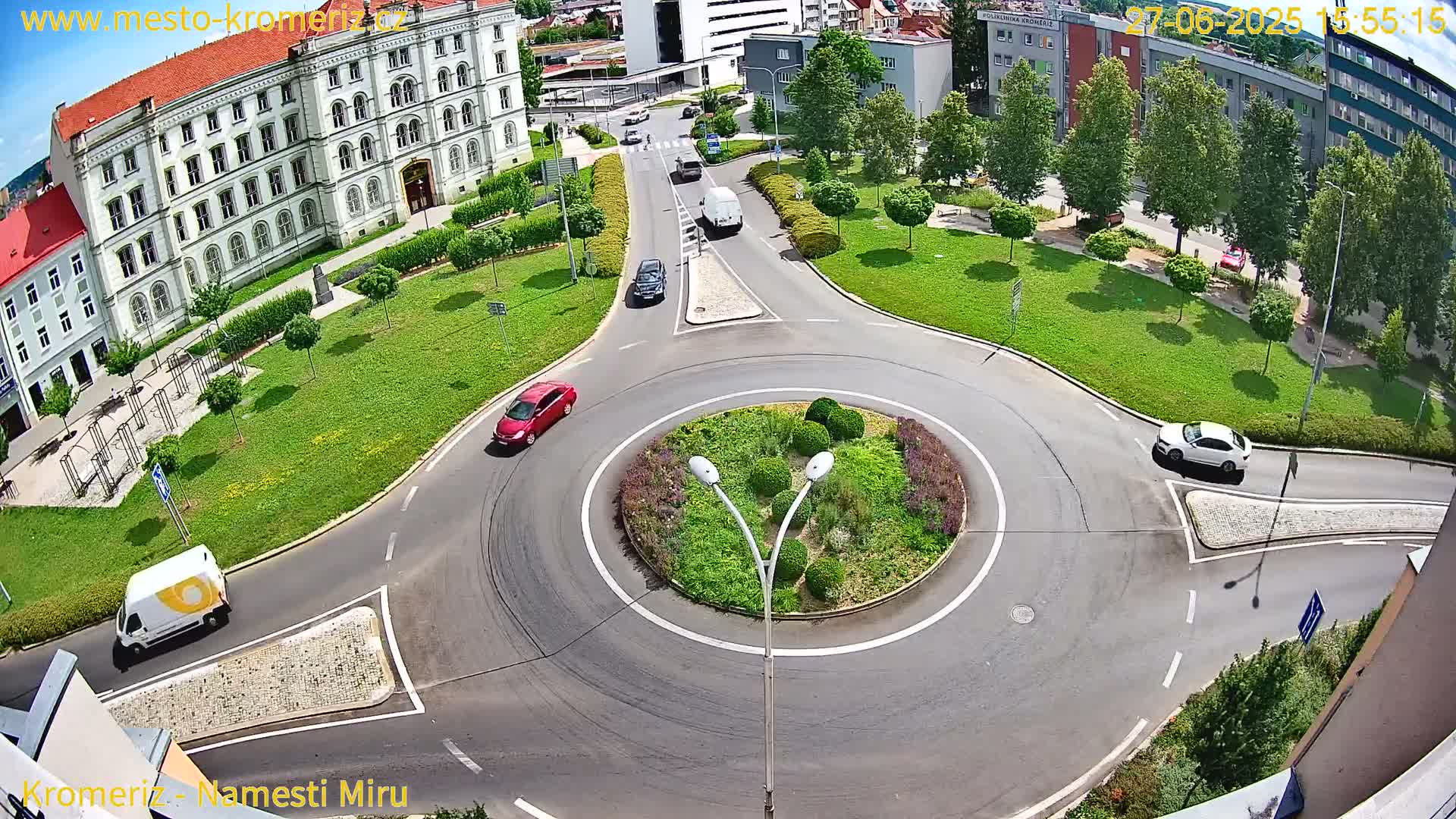 Kroměříž  , Náměstí Míru (Peace Square) Junction Live Cam - Kromeriz, Zlin, Czechia