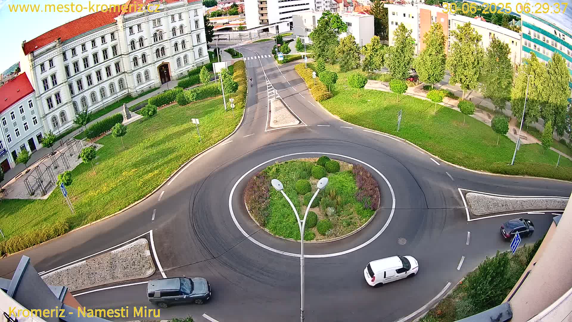 Kroměříž  , Náměstí Míru (Peace Square) Junction Live Cam - Kromeriz, Zlin, Czechia