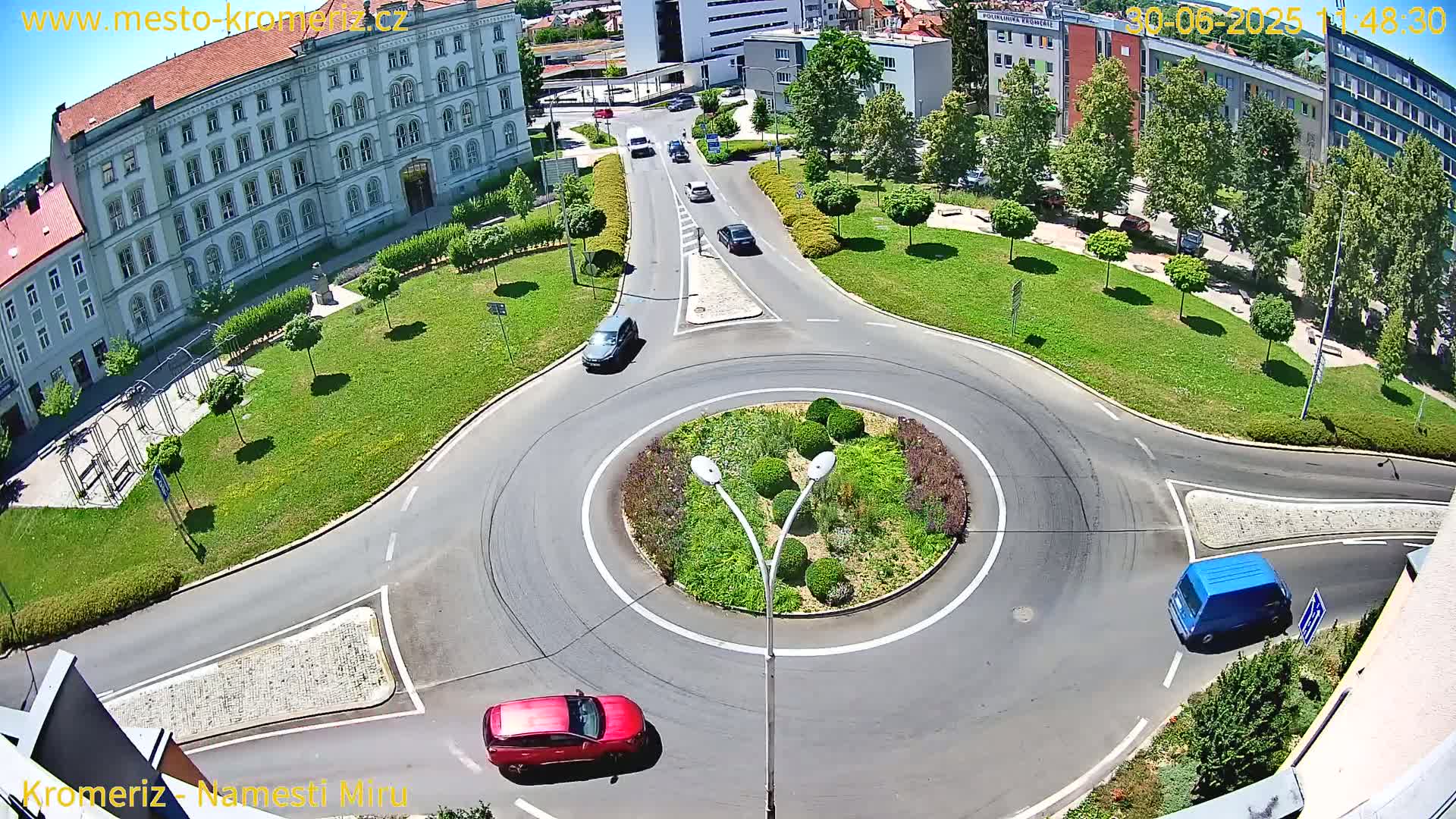 Kroměříž  , Náměstí Míru (Peace Square) Junction Live Cam - Kromeriz, Zlin, Czechia