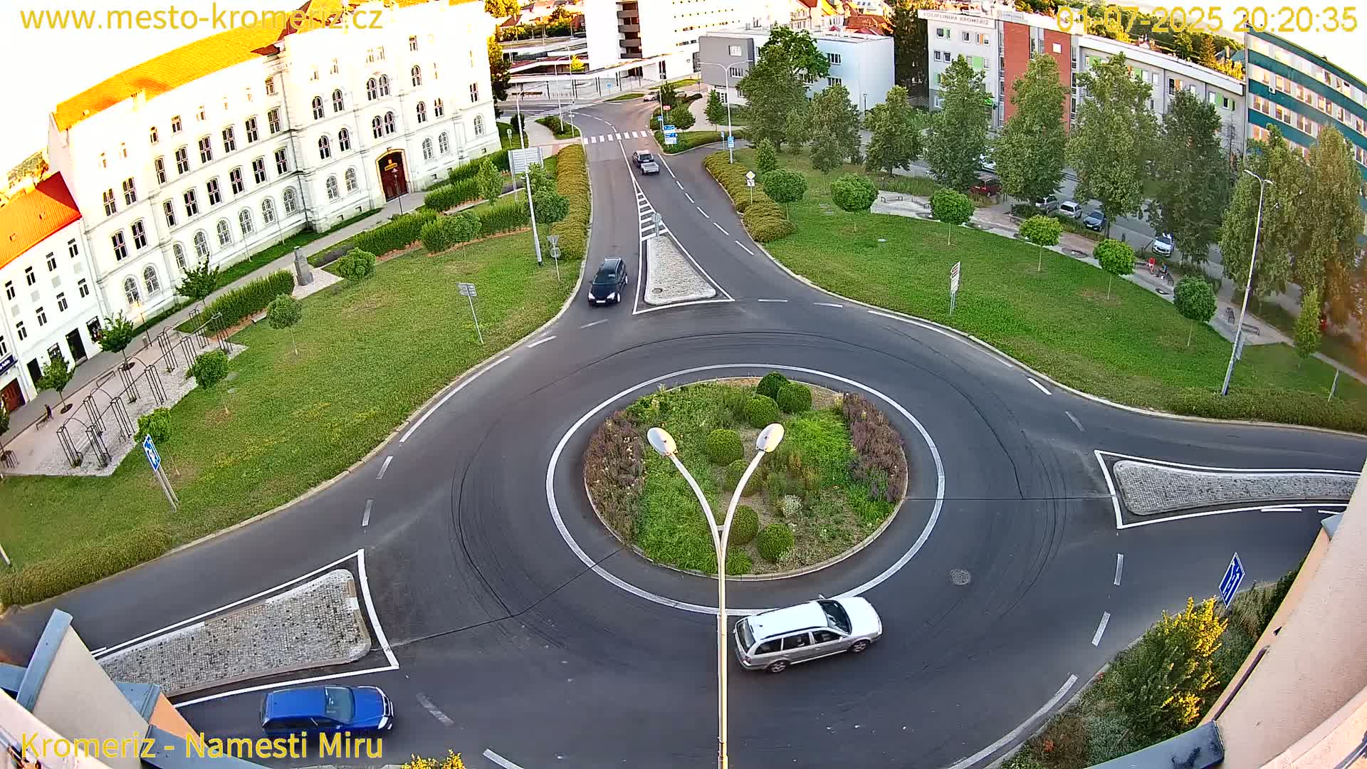 Kroměříž  , Náměstí Míru (Peace Square) Junction Live Cam - Kromeriz, Zlin, Czechia