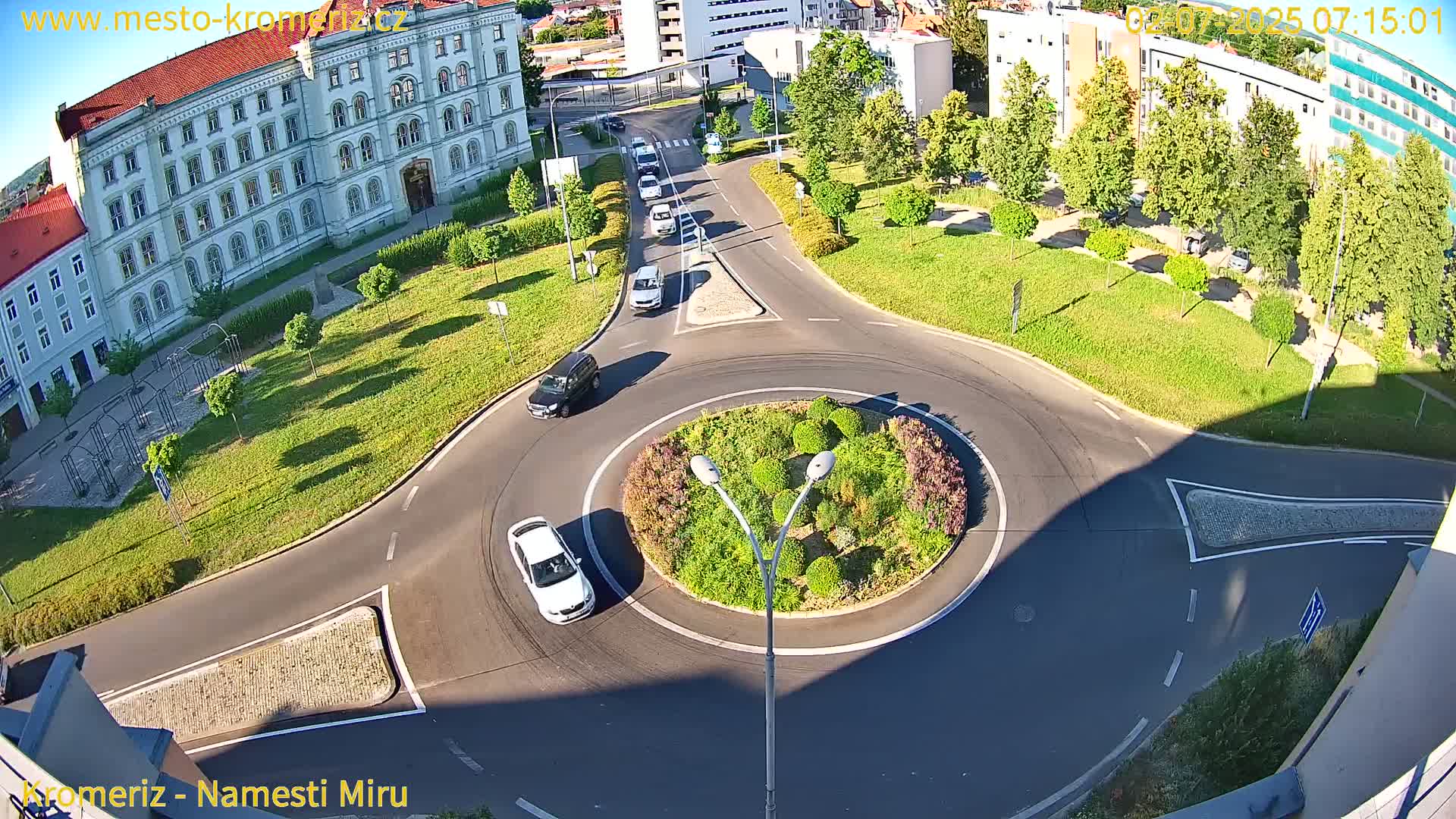 Kroměříž  , Náměstí Míru (Peace Square) Junction Live Cam - Kromeriz, Zlin, Czechia