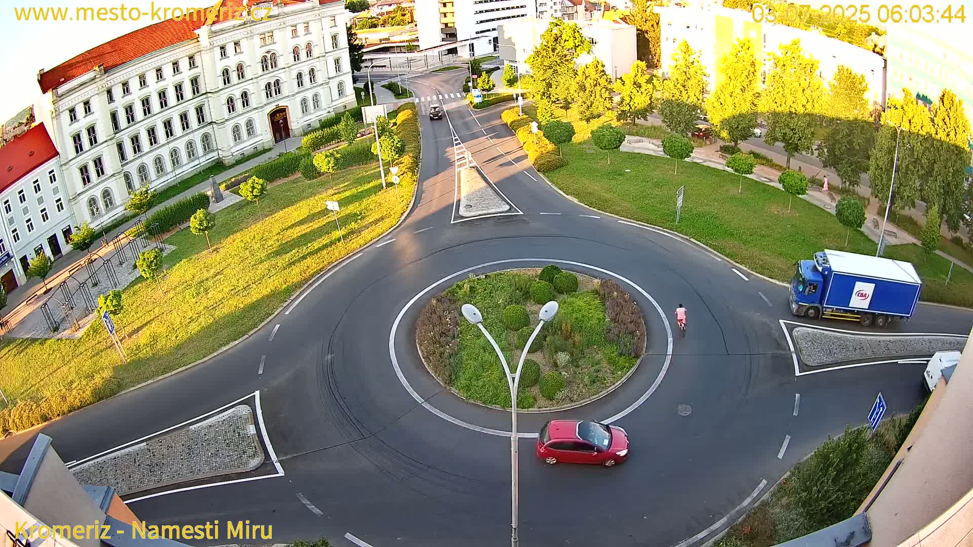Kroměříž  , Náměstí Míru (Peace Square) Junction Live Cam - Kromeriz, Zlin, Czechia