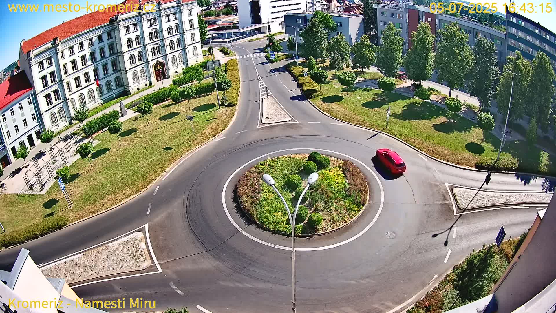 Kroměříž  , Náměstí Míru (Peace Square) Junction Live Cam - Kromeriz, Zlin, Czechia