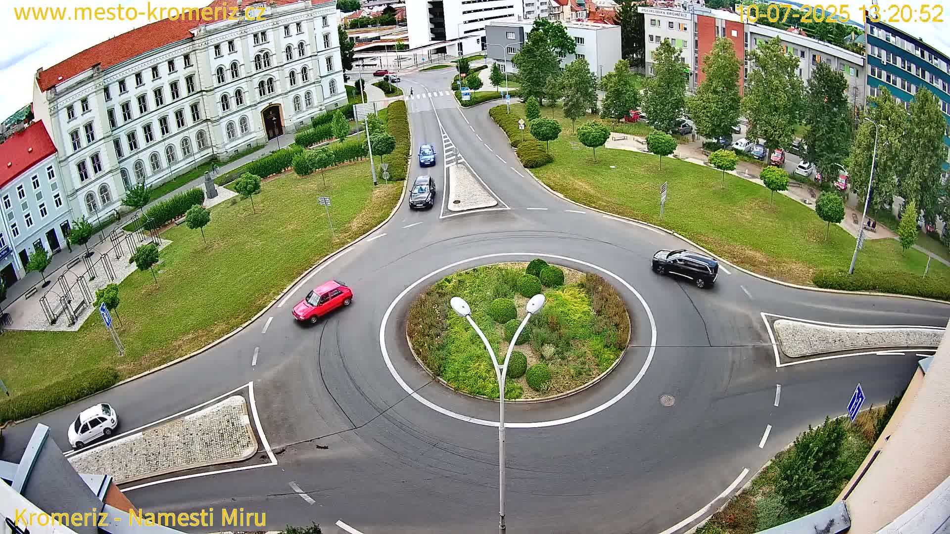 Kroměříž  , Náměstí Míru (Peace Square) Junction Live Cam - Kromeriz, Zlin, Czechia