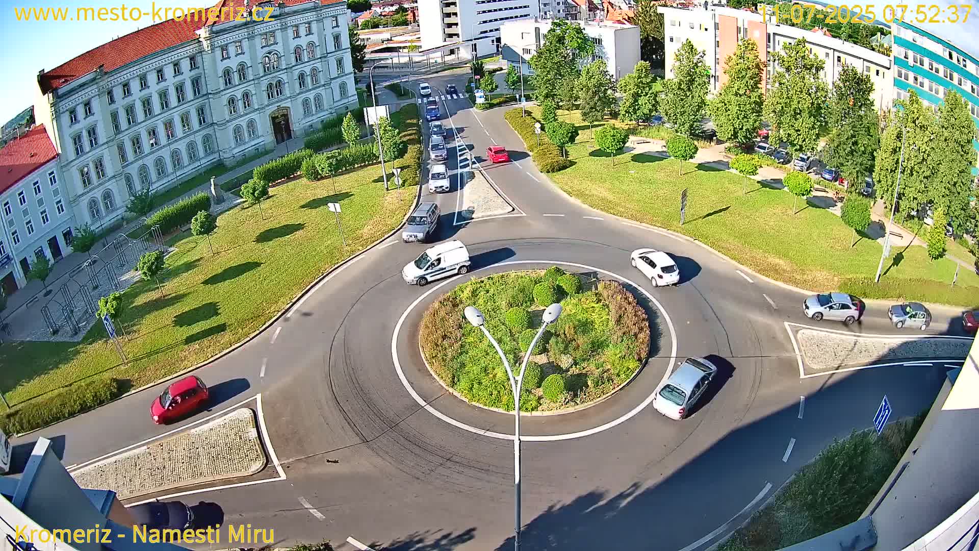 Kroměříž  , Náměstí Míru (Peace Square) Junction Live Cam - Kromeriz, Zlin, Czechia