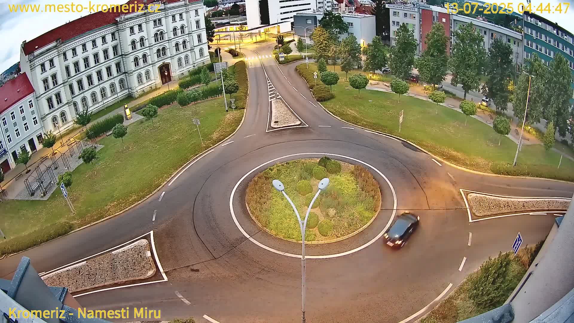 Kroměříž  , Náměstí Míru (Peace Square) Junction Live Cam - Kromeriz, Zlin, Czechia
