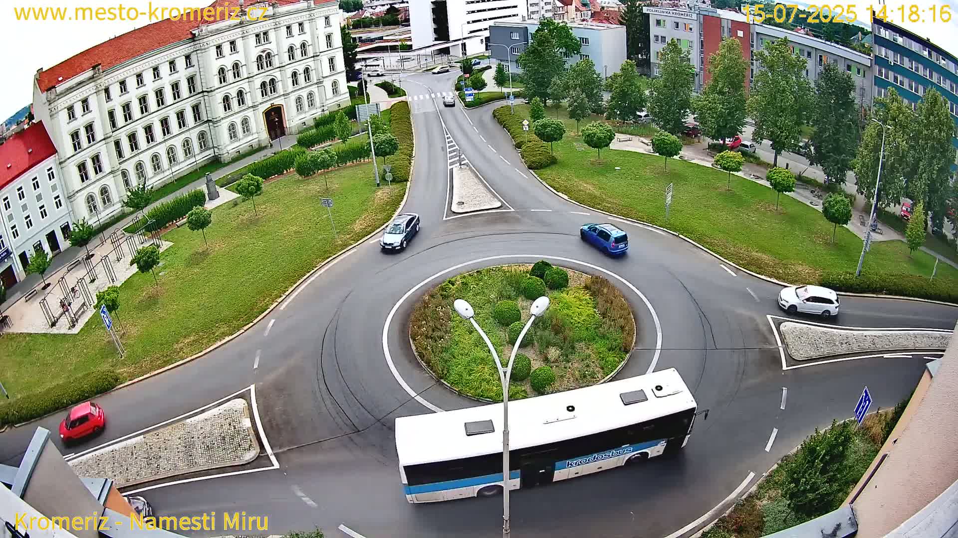 Kroměříž  , Náměstí Míru (Peace Square) Junction Live Cam - Kromeriz, Zlin, Czechia