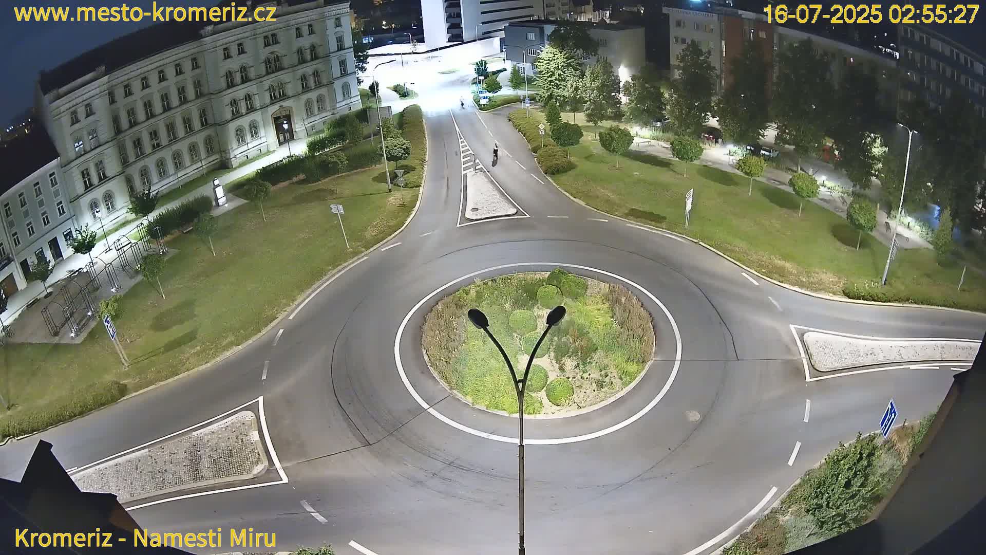Kroměříž  , Náměstí Míru (Peace Square) Junction Live Cam - Kromeriz, Zlin, Czechia