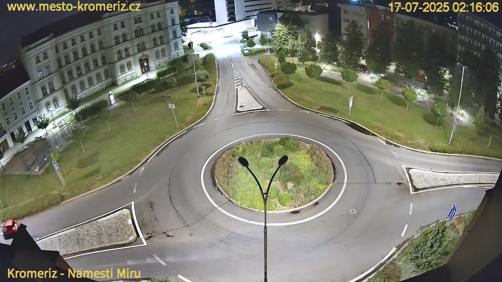 Kroměříž  , Náměstí Míru (Peace Square) Junction Live Cam - Kromeriz, Zlin, Czechia