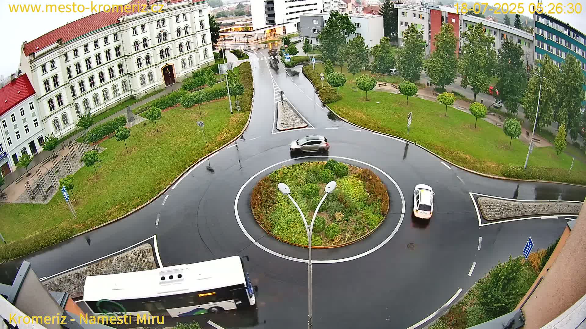 Kroměříž  , Náměstí Míru (Peace Square) Junction Live Cam - Kromeriz, Zlin, Czechia
