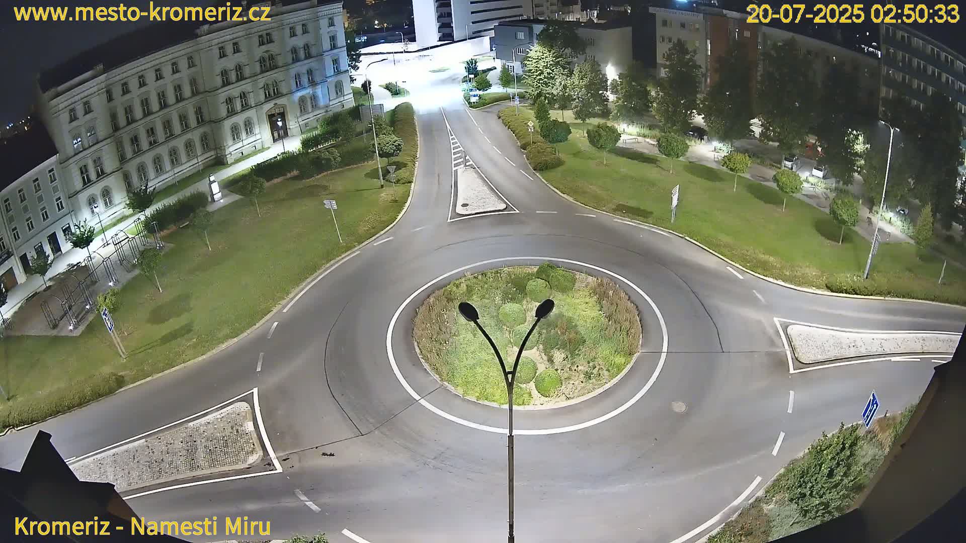 Kroměříž  , Náměstí Míru (Peace Square) Junction Live Cam - Kromeriz, Zlin, Czechia