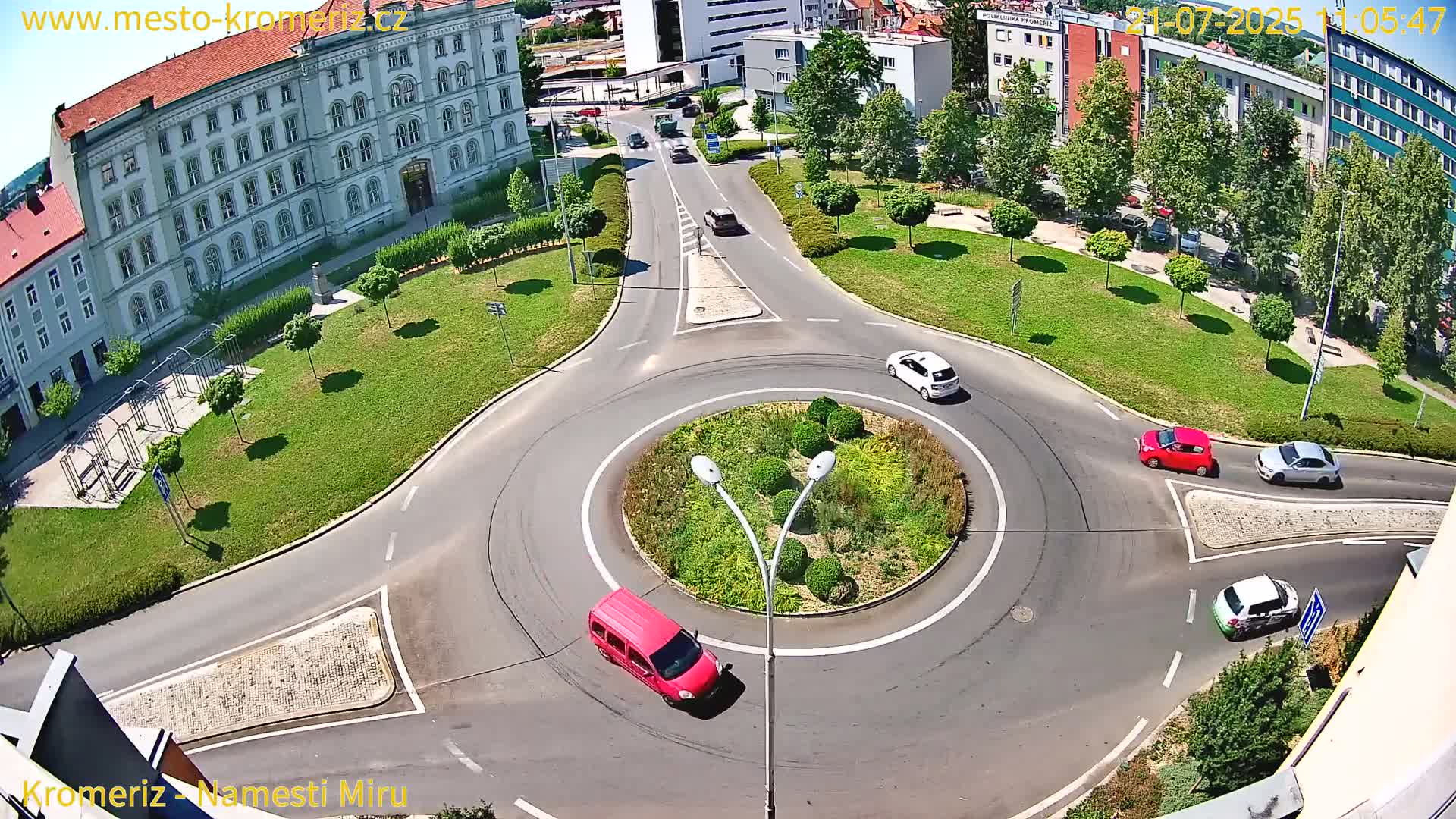 Kroměříž  , Náměstí Míru (Peace Square) Junction Live Cam - Kromeriz, Zlin, Czechia