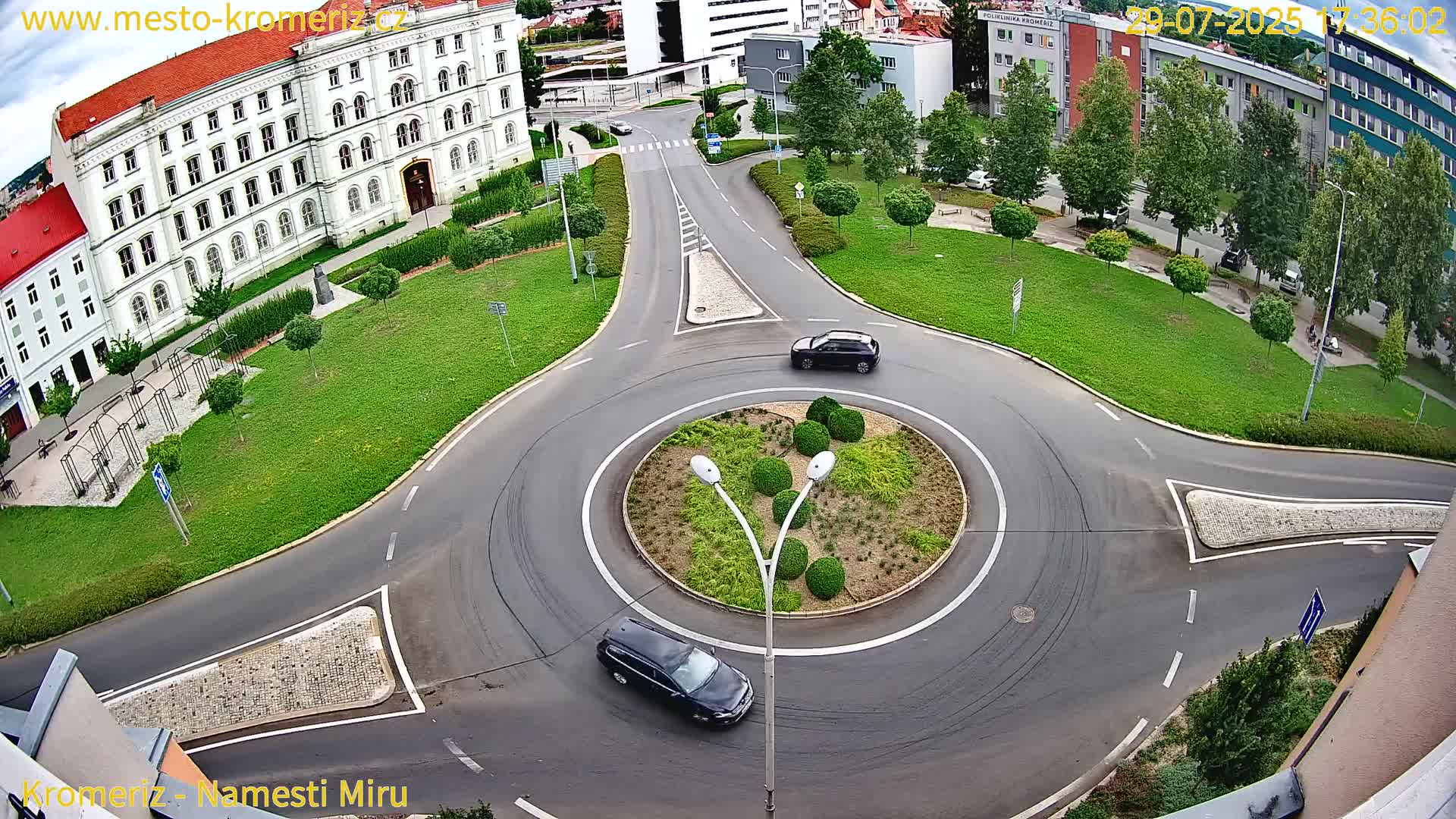 Kroměříž  , Náměstí Míru (Peace Square) Junction Live Cam - Kromeriz, Zlin, Czechia