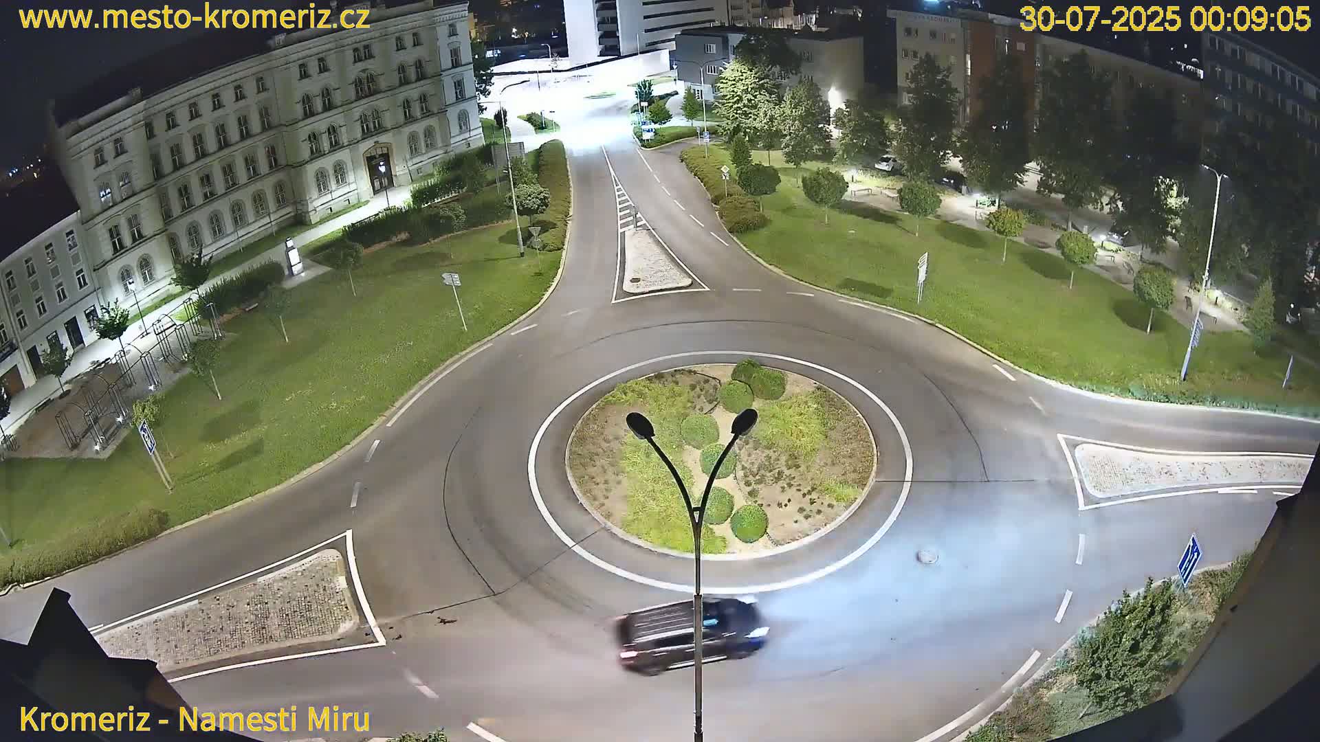 Kroměříž  , Náměstí Míru (Peace Square) Junction Live Cam - Kromeriz, Zlin, Czechia