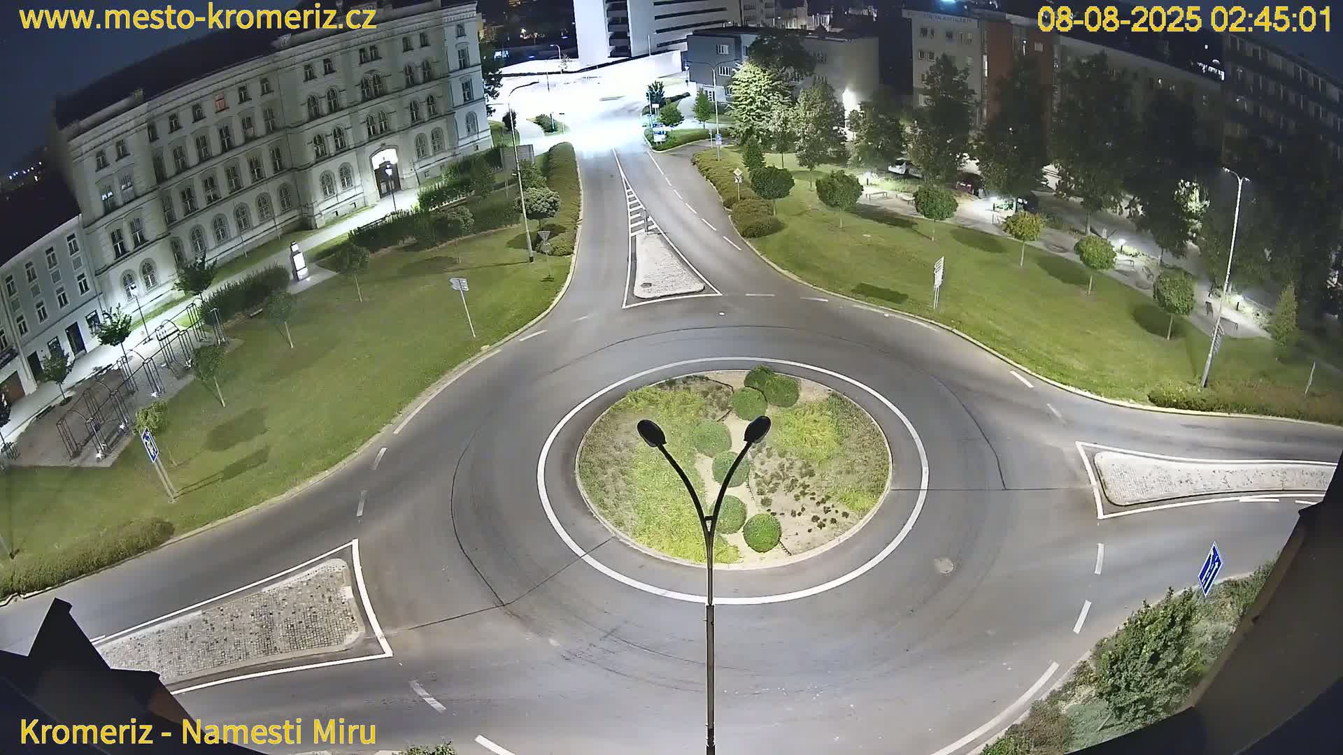 Kroměříž  , Náměstí Míru (Peace Square) Junction Live Cam - Kromeriz, Zlin, Czechia