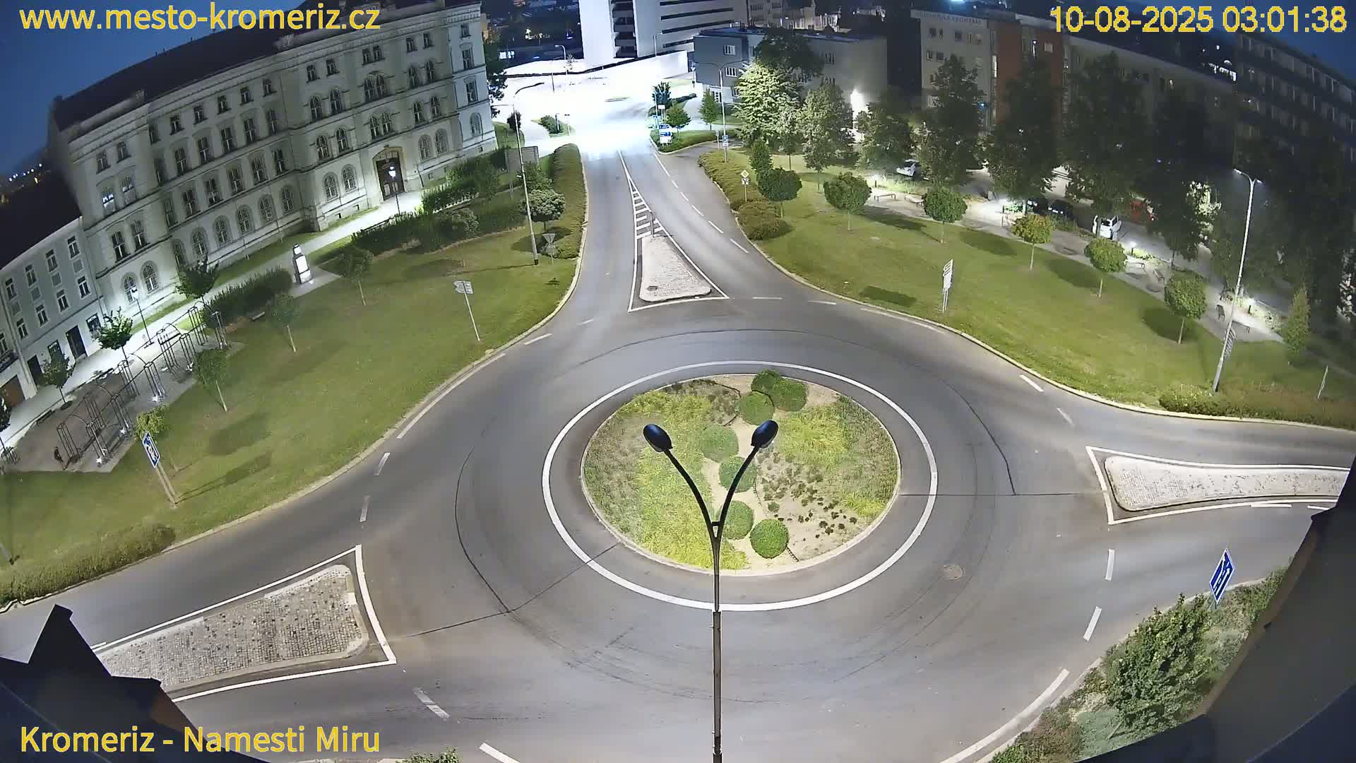 Kroměříž  , Náměstí Míru (Peace Square) Junction Live Cam - Kromeriz, Zlin, Czechia