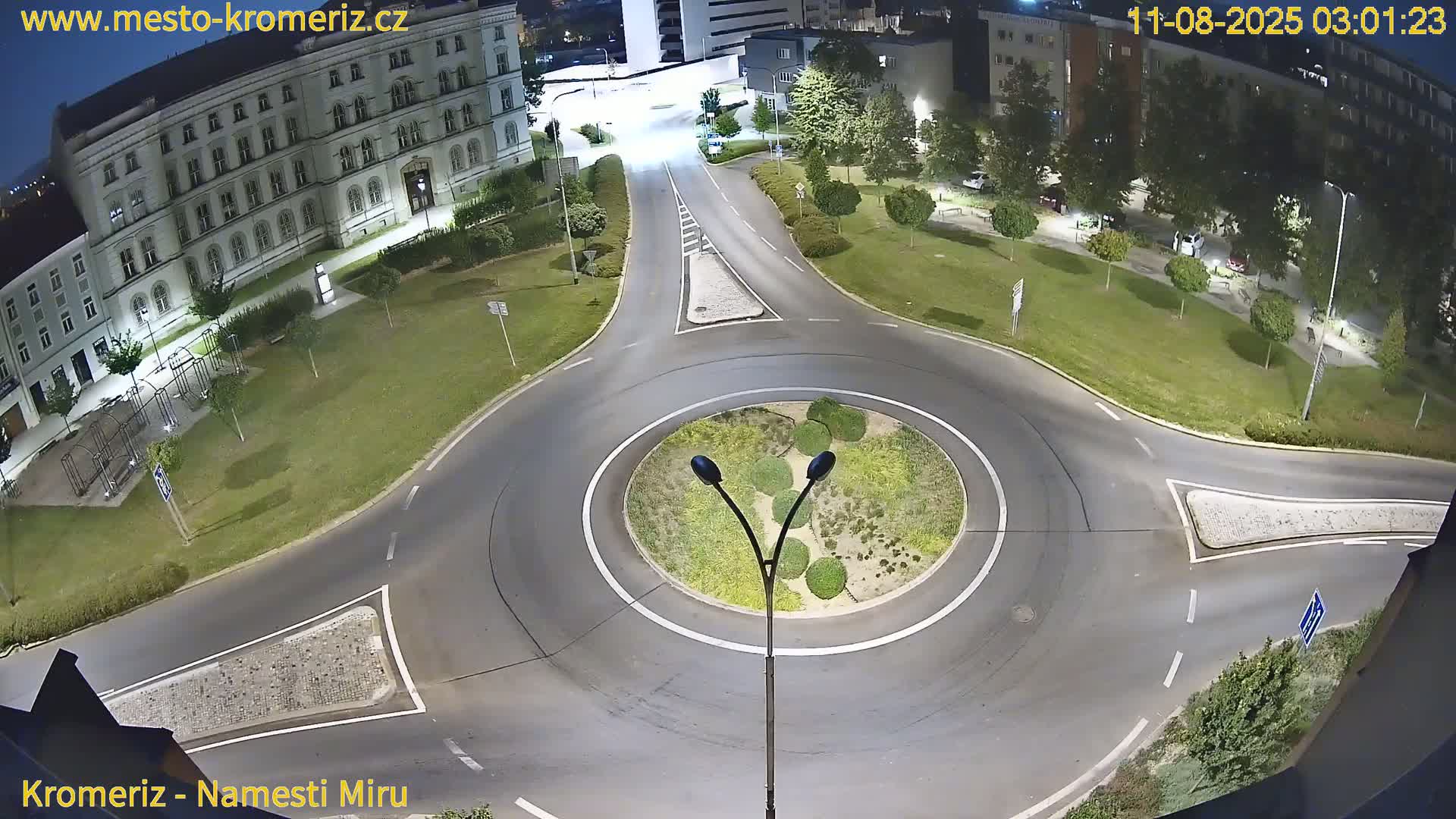 Kroměříž  , Náměstí Míru (Peace Square) Junction Live Cam - Kromeriz, Zlin, Czechia
