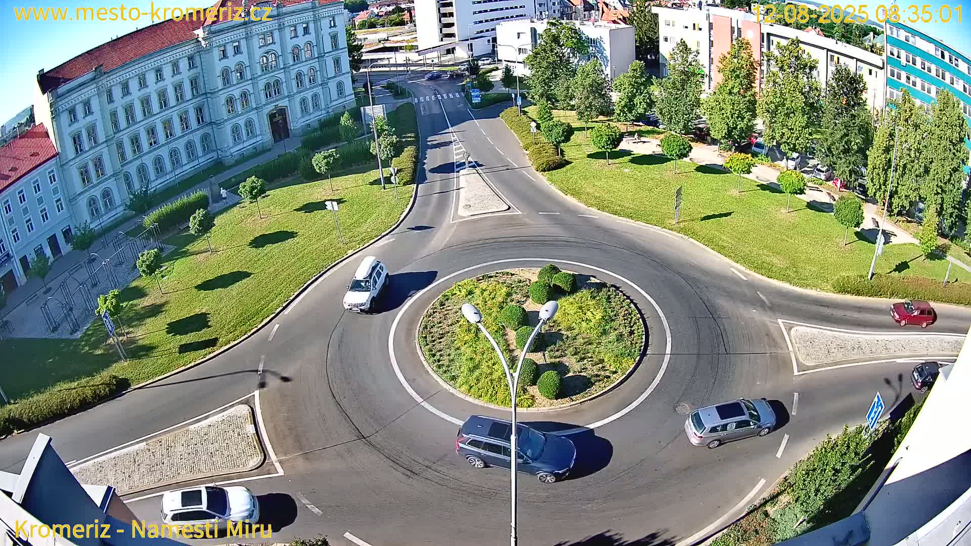 Kroměříž  , Náměstí Míru (Peace Square) Junction Live Cam - Kromeriz, Zlin, Czechia