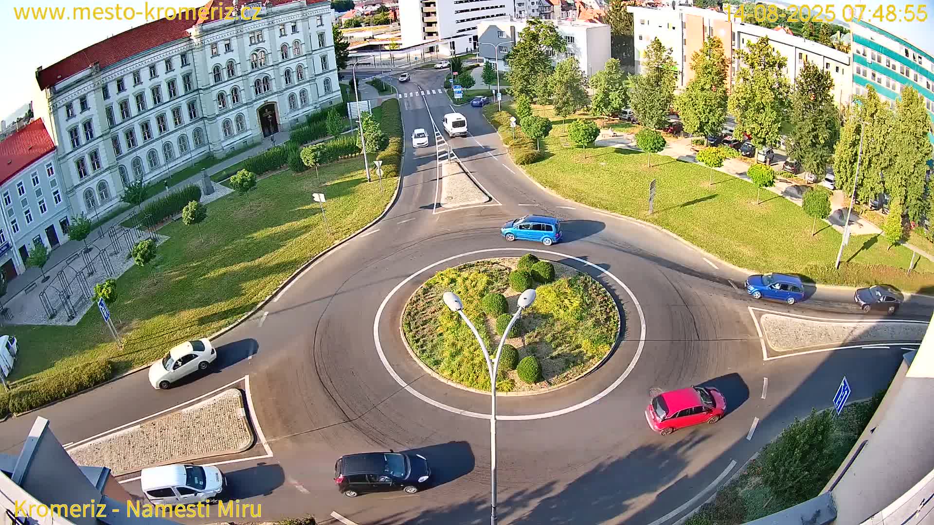 Kroměříž  , Náměstí Míru (Peace Square) Junction Live Cam - Kromeriz, Zlin, Czechia